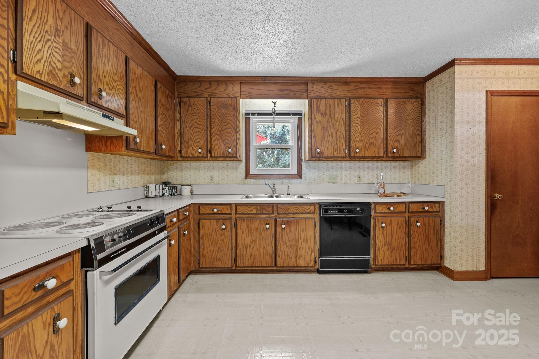 8613 Middleton Circle