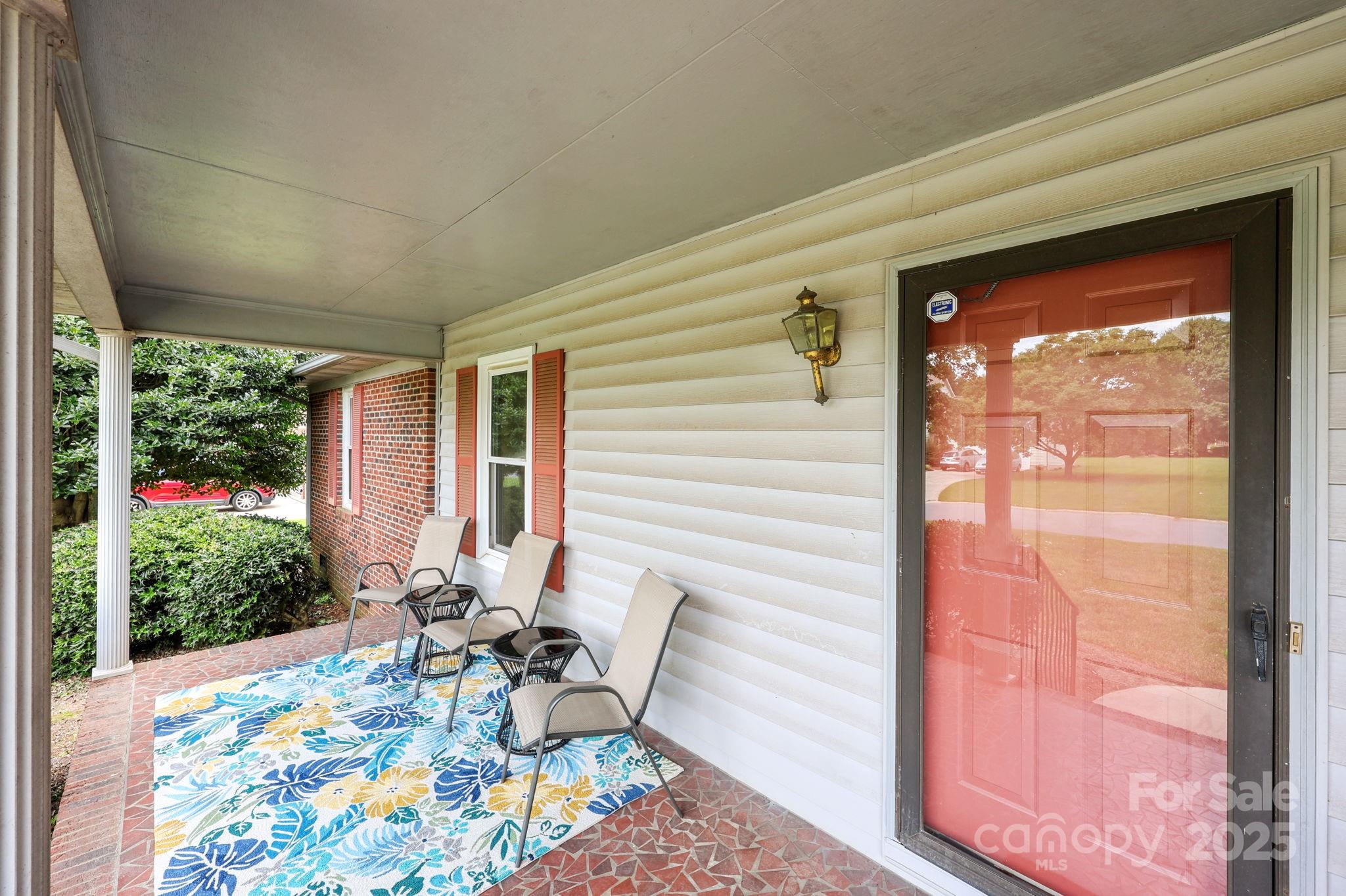 8613 Middleton Circle