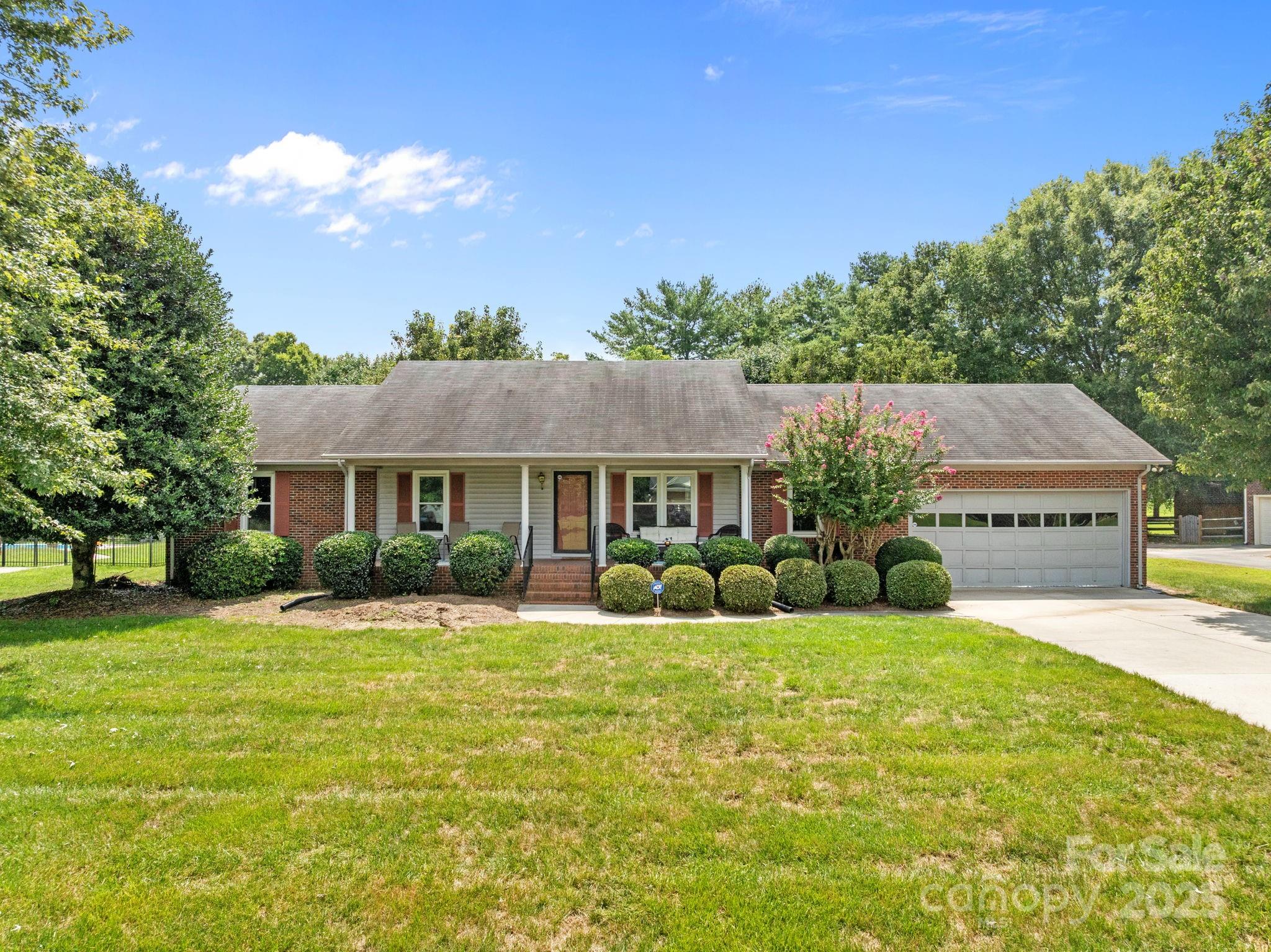 8613 Middleton Circle