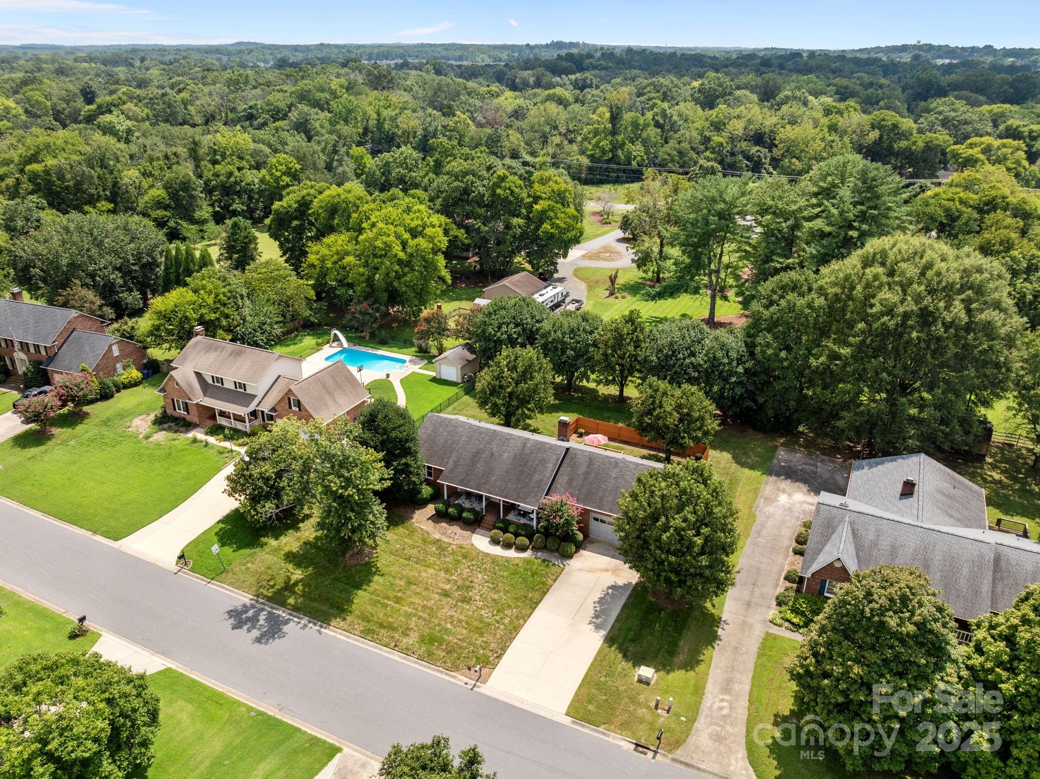 8613 Middleton Circle