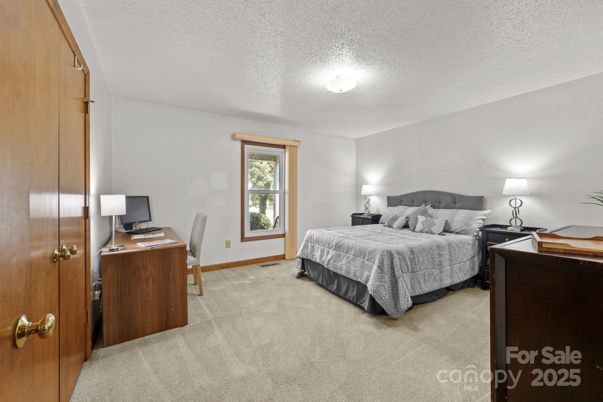 8613 Middleton Circle