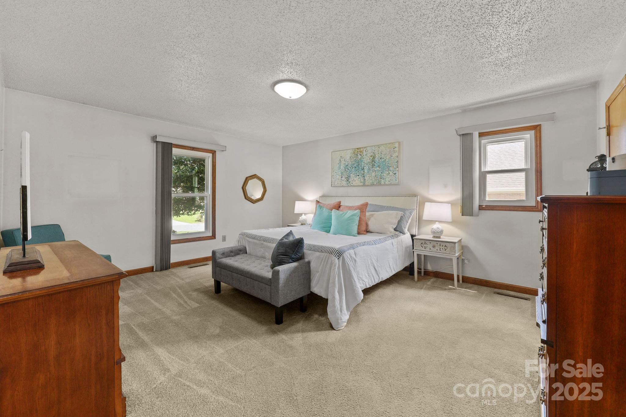 8613 Middleton Circle