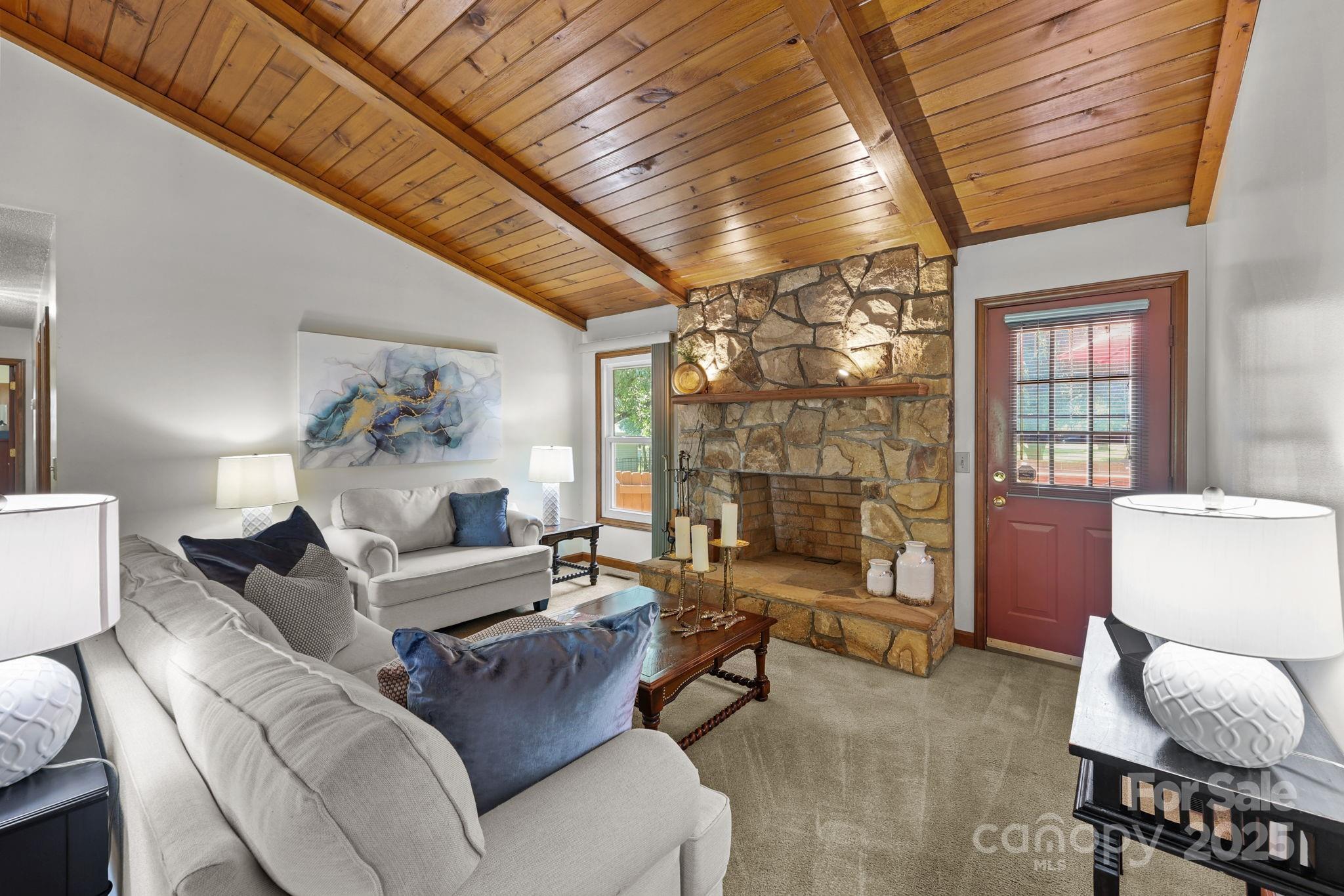 8613 Middleton Circle