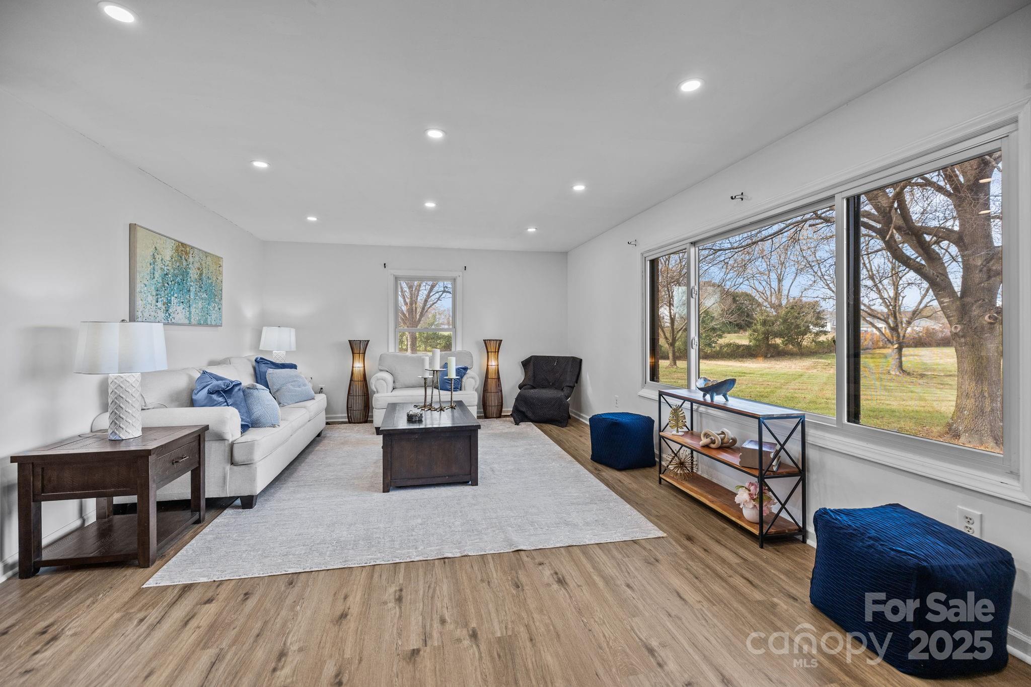 1422 Old Peachland Road