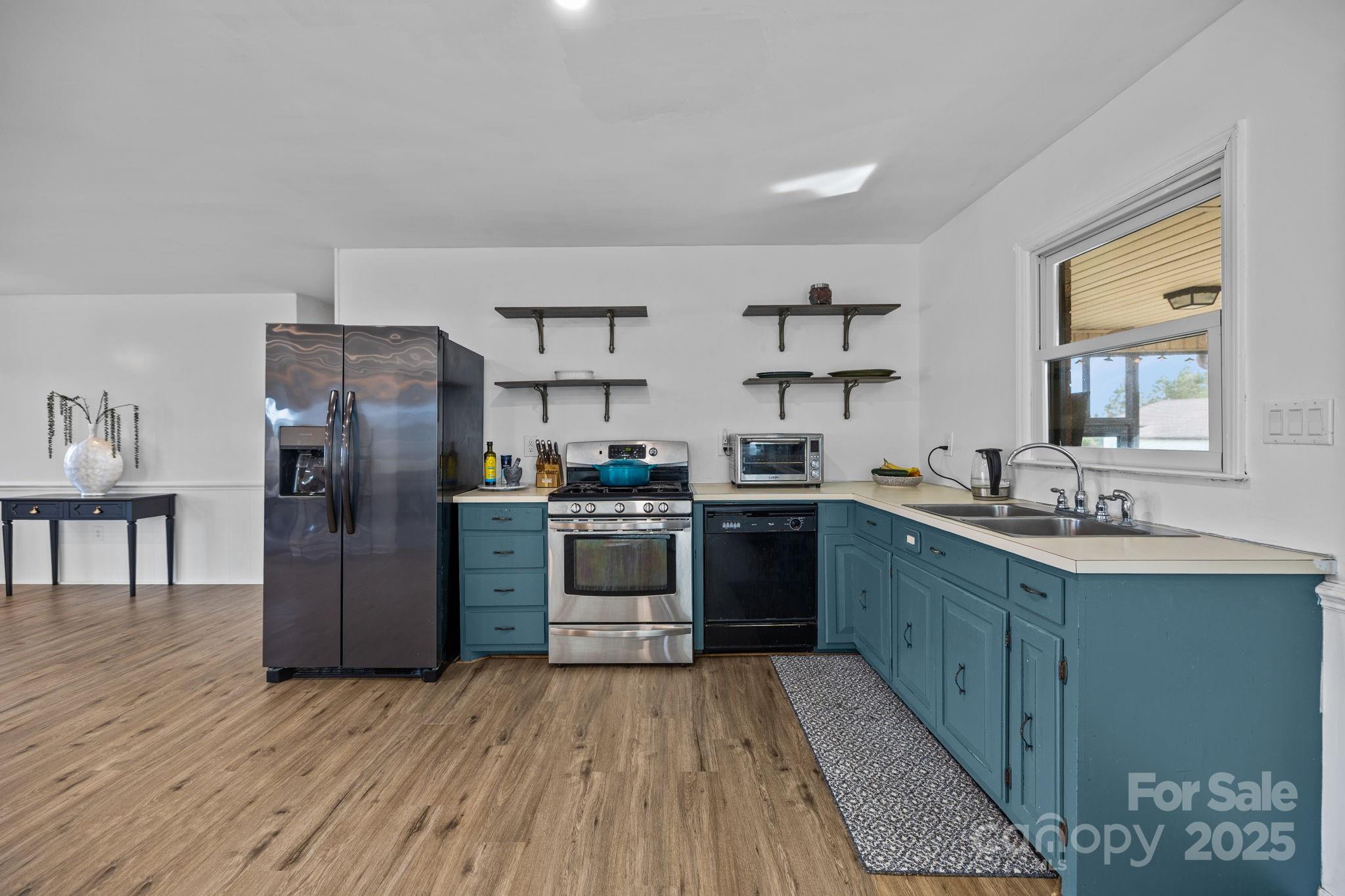 1422 Old Peachland Road