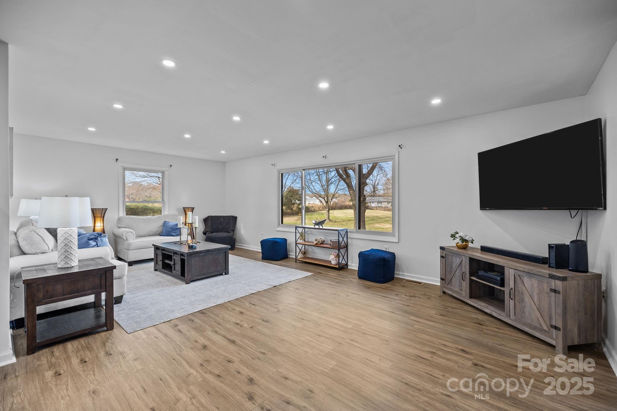 1422 Old Peachland Road