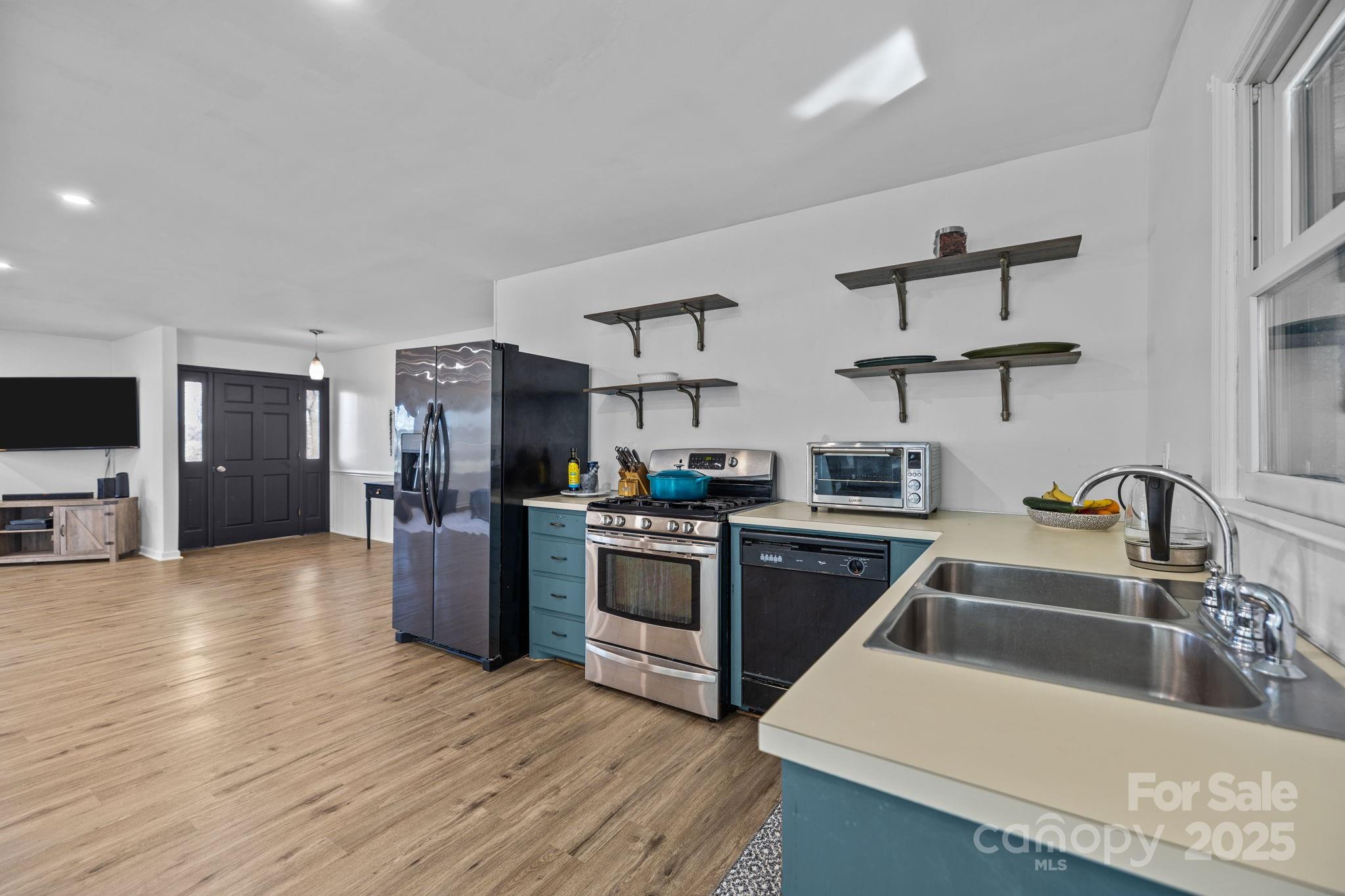 1422 Old Peachland Road