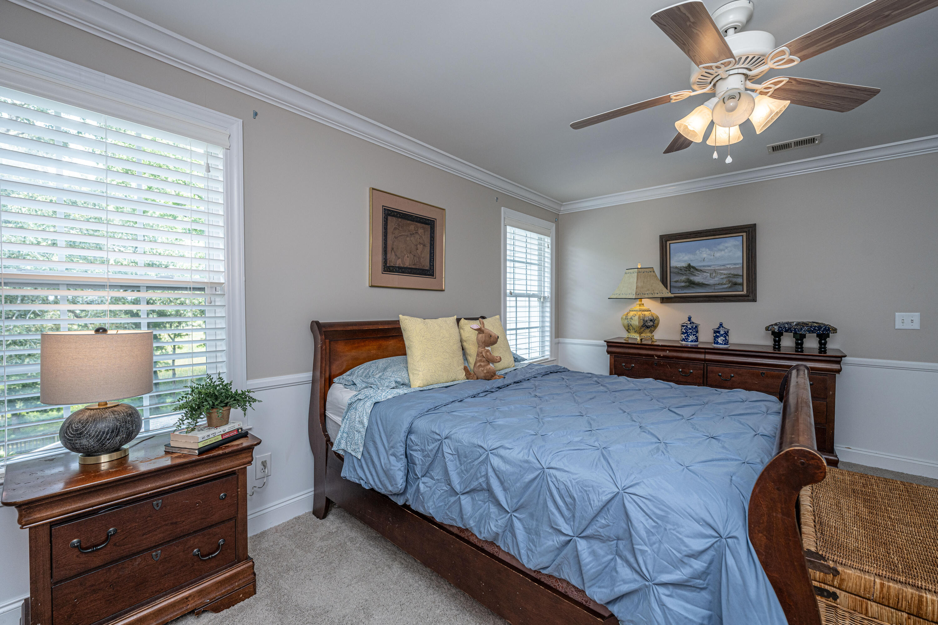 5489 Clearview Drive