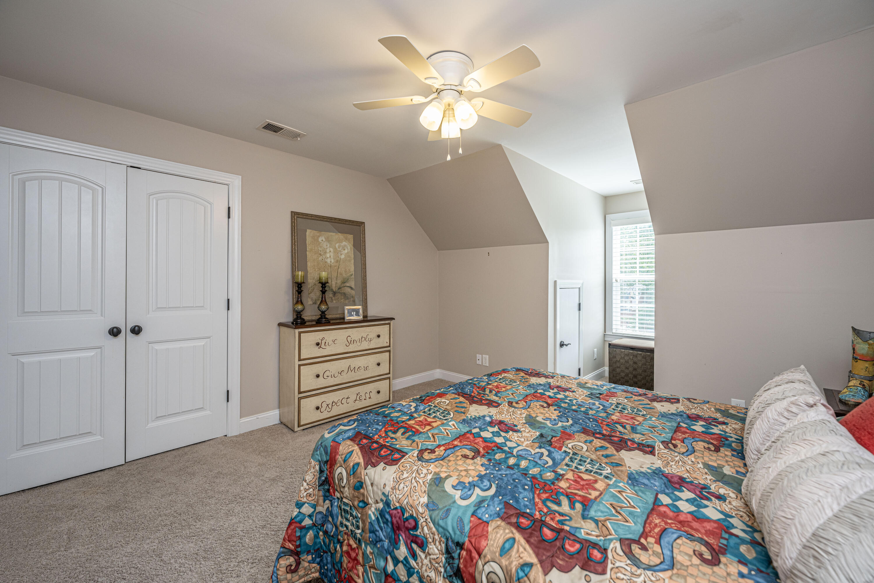 5489 Clearview Drive