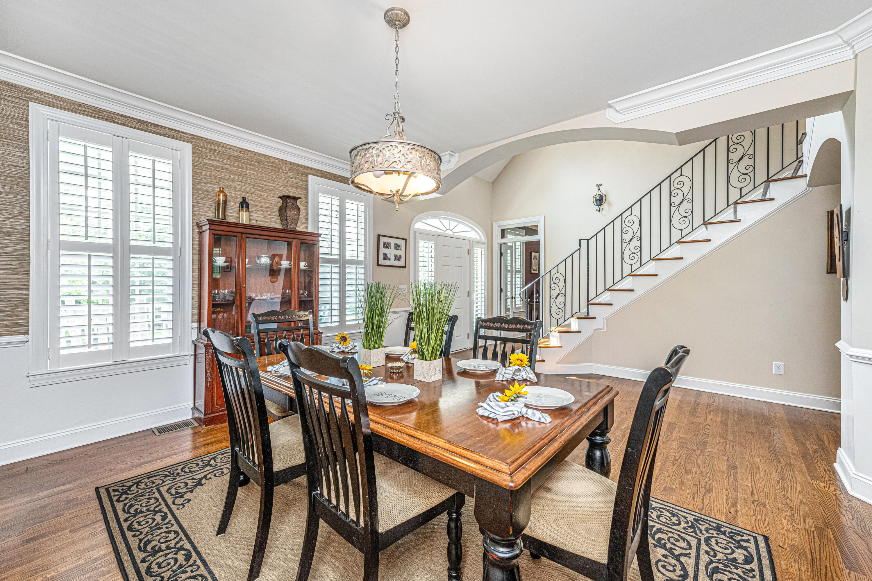 5489 Clearview Drive