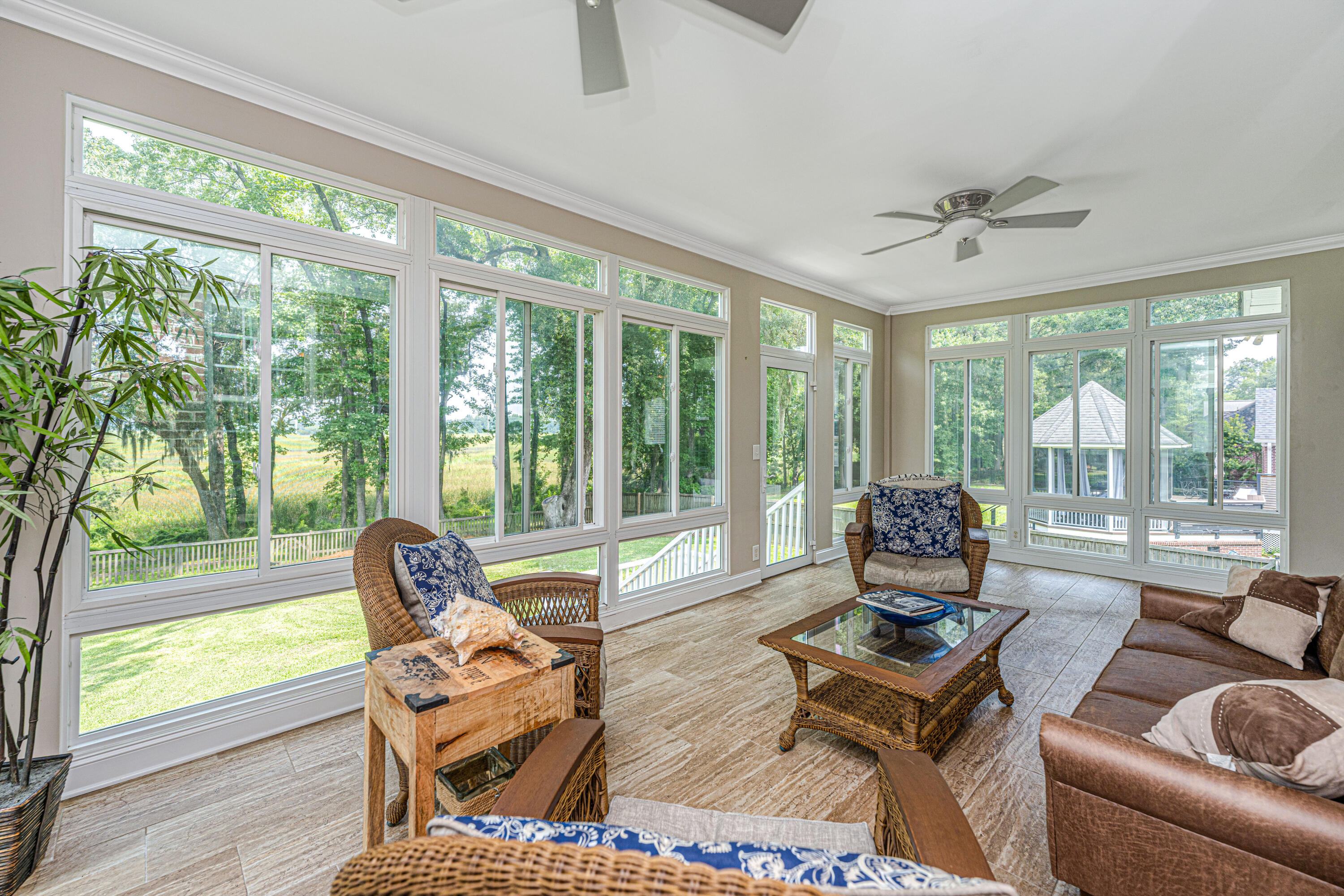 5489 Clearview Drive