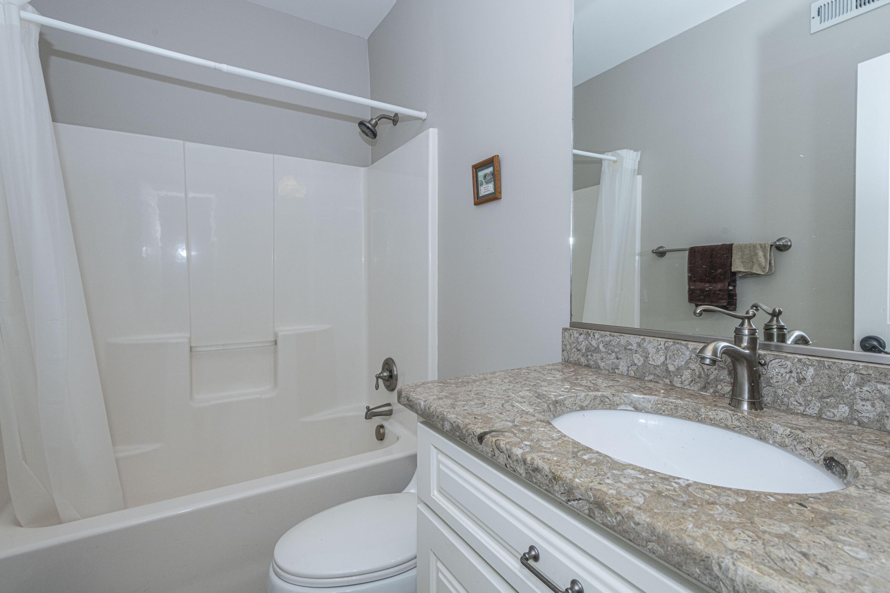 5489 Clearview Drive