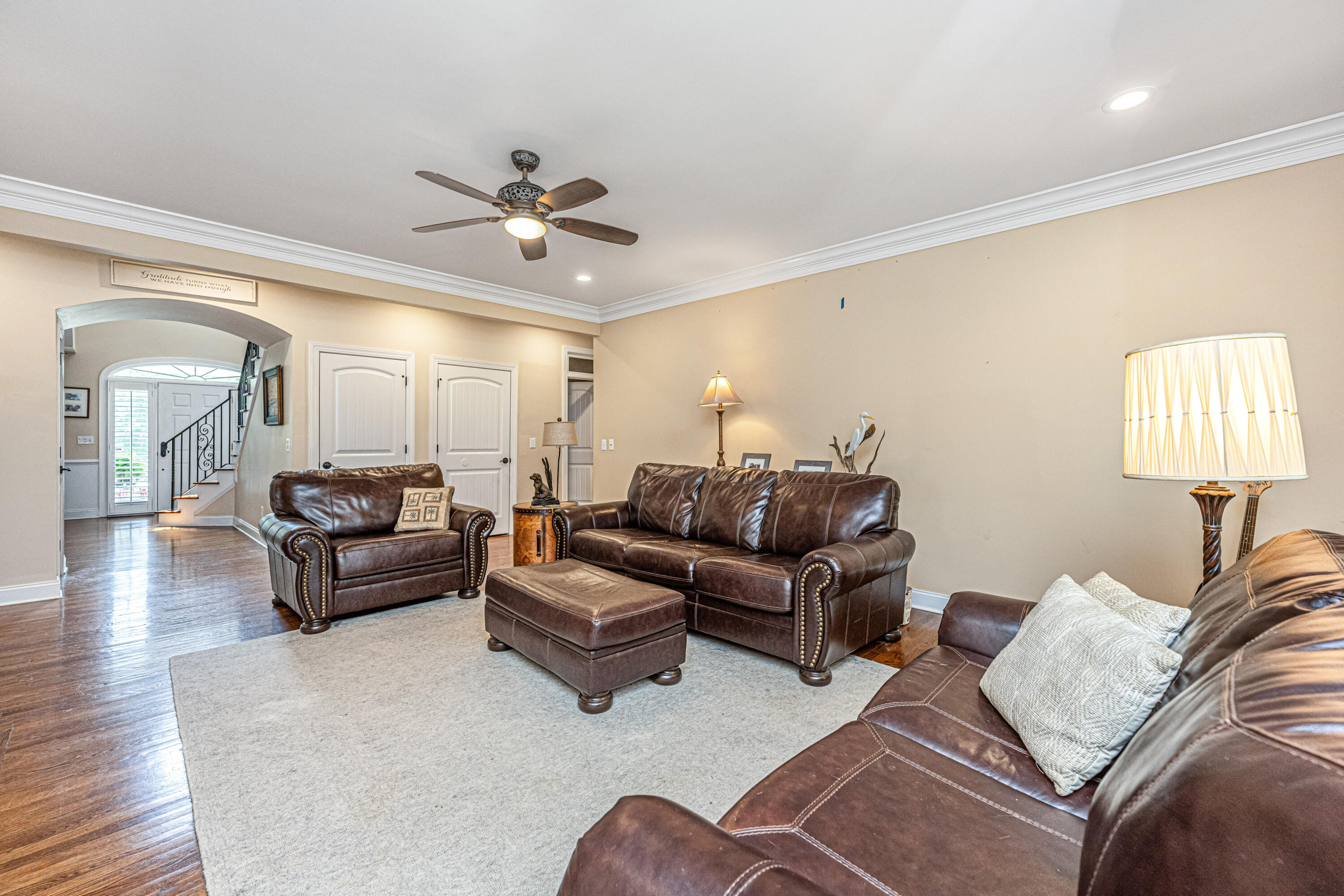 5489 Clearview Drive