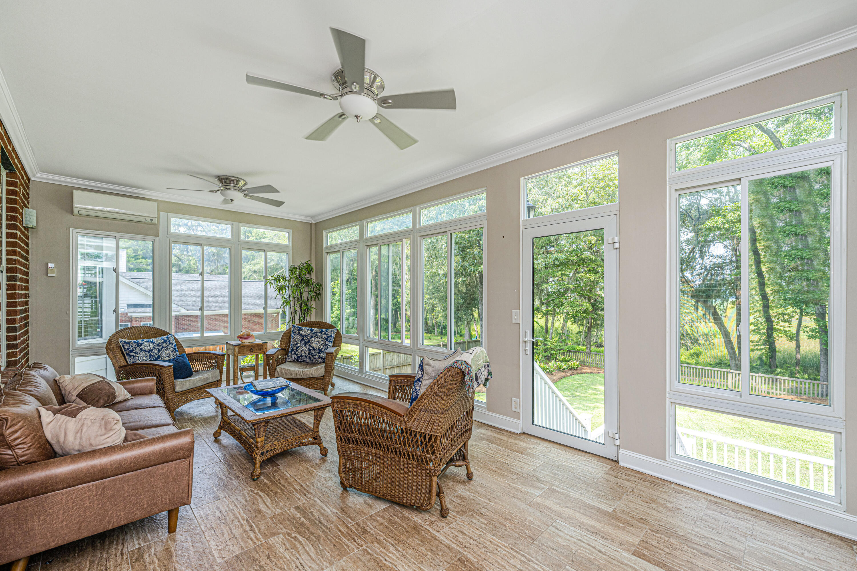 5489 Clearview Drive