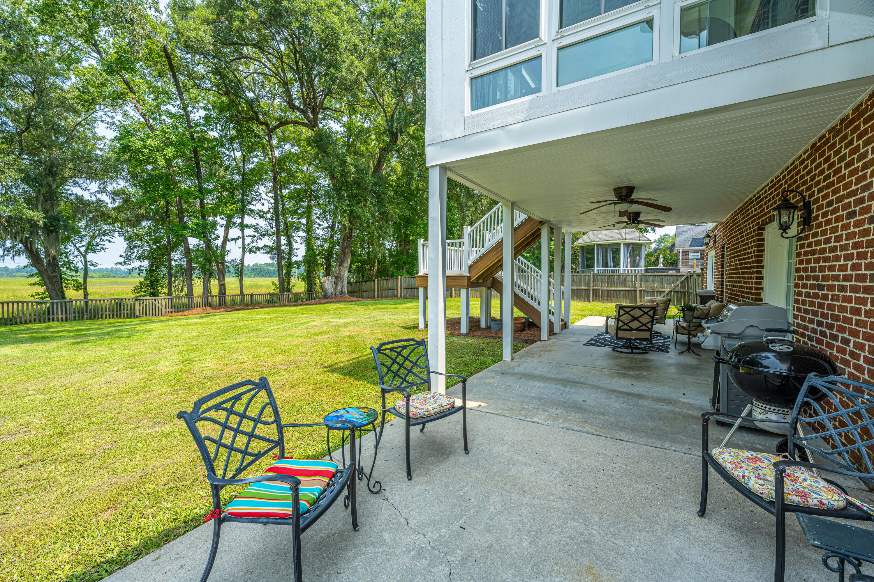 5489 Clearview Drive