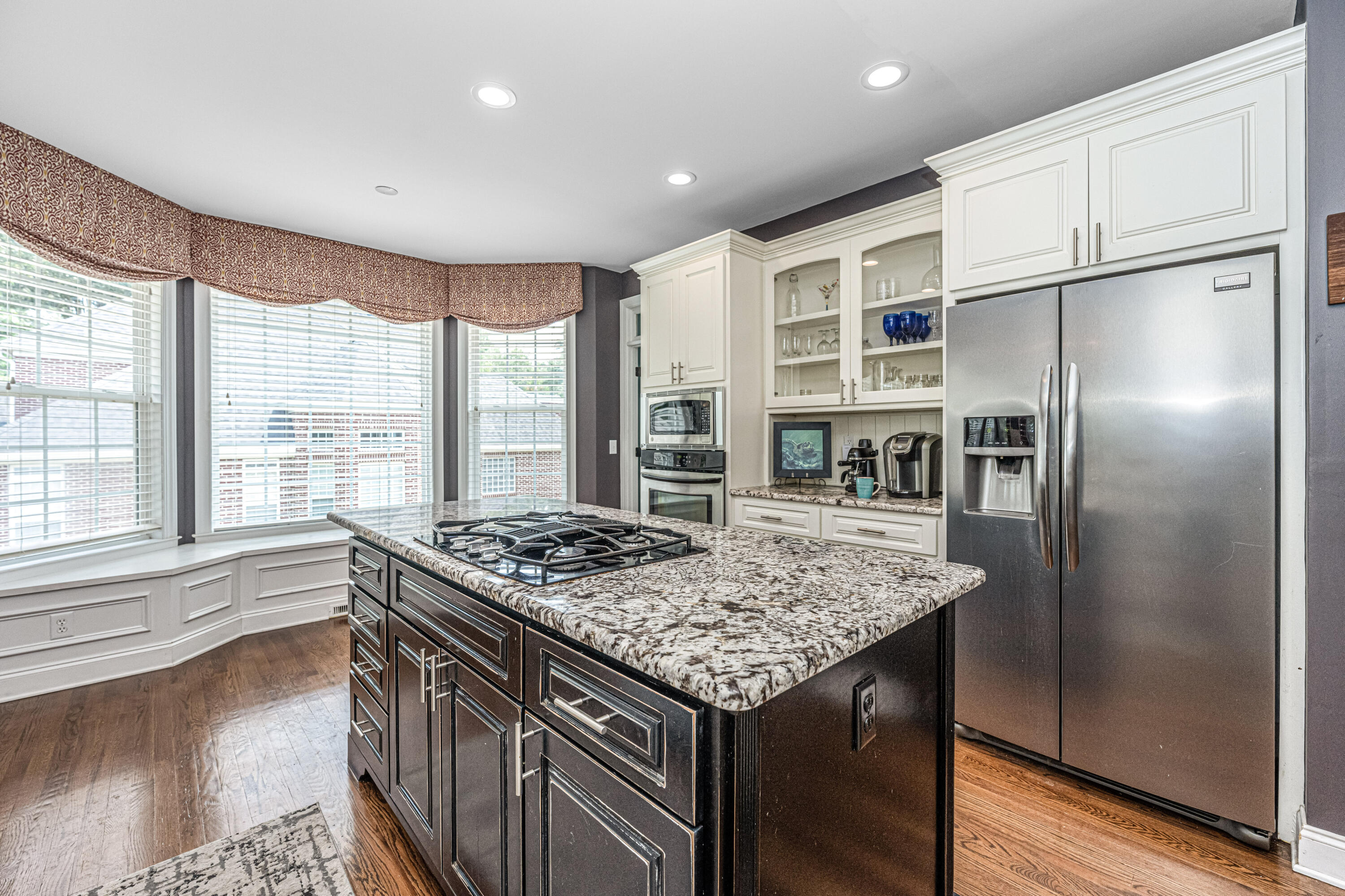 5489 Clearview Drive