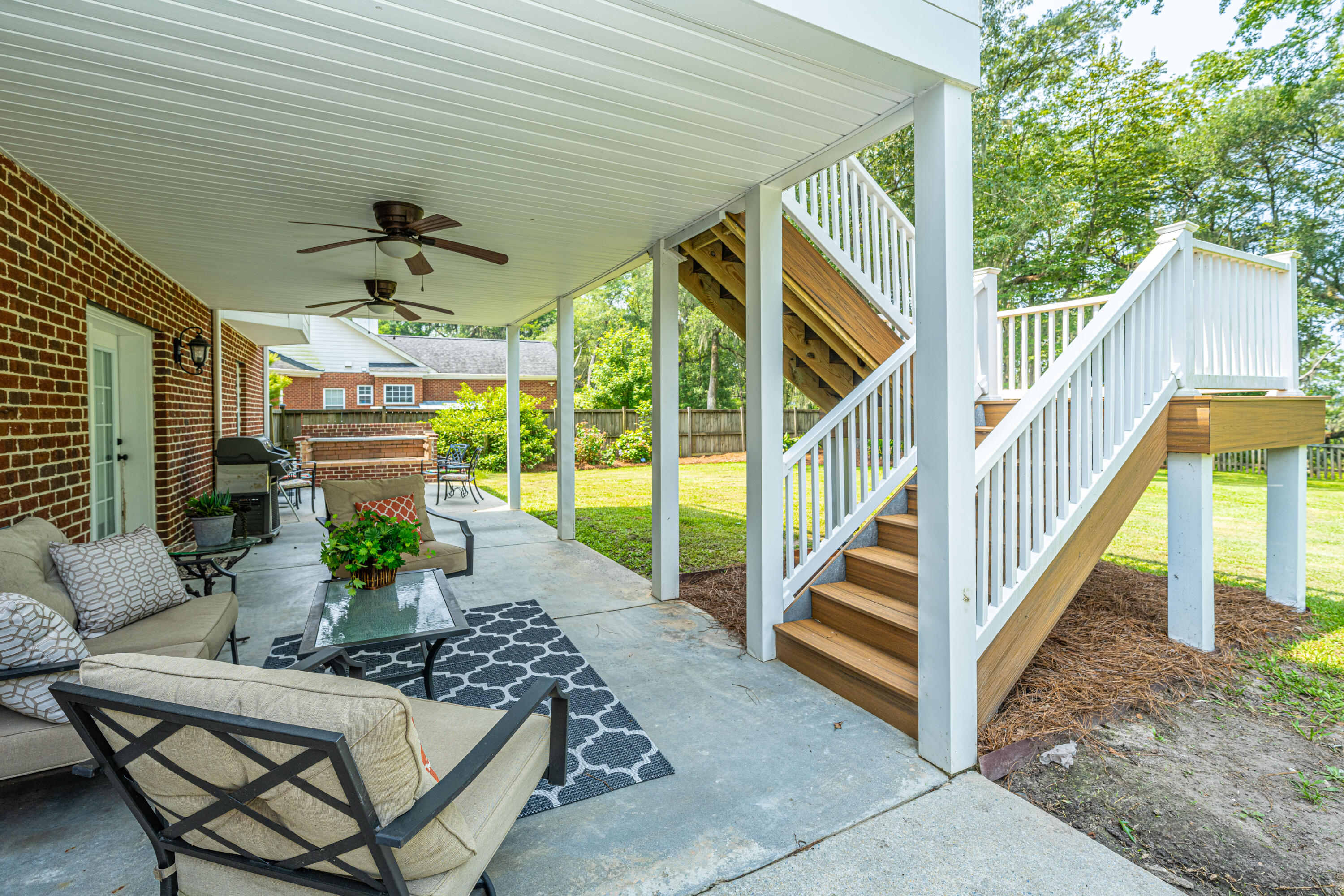 5489 Clearview Drive