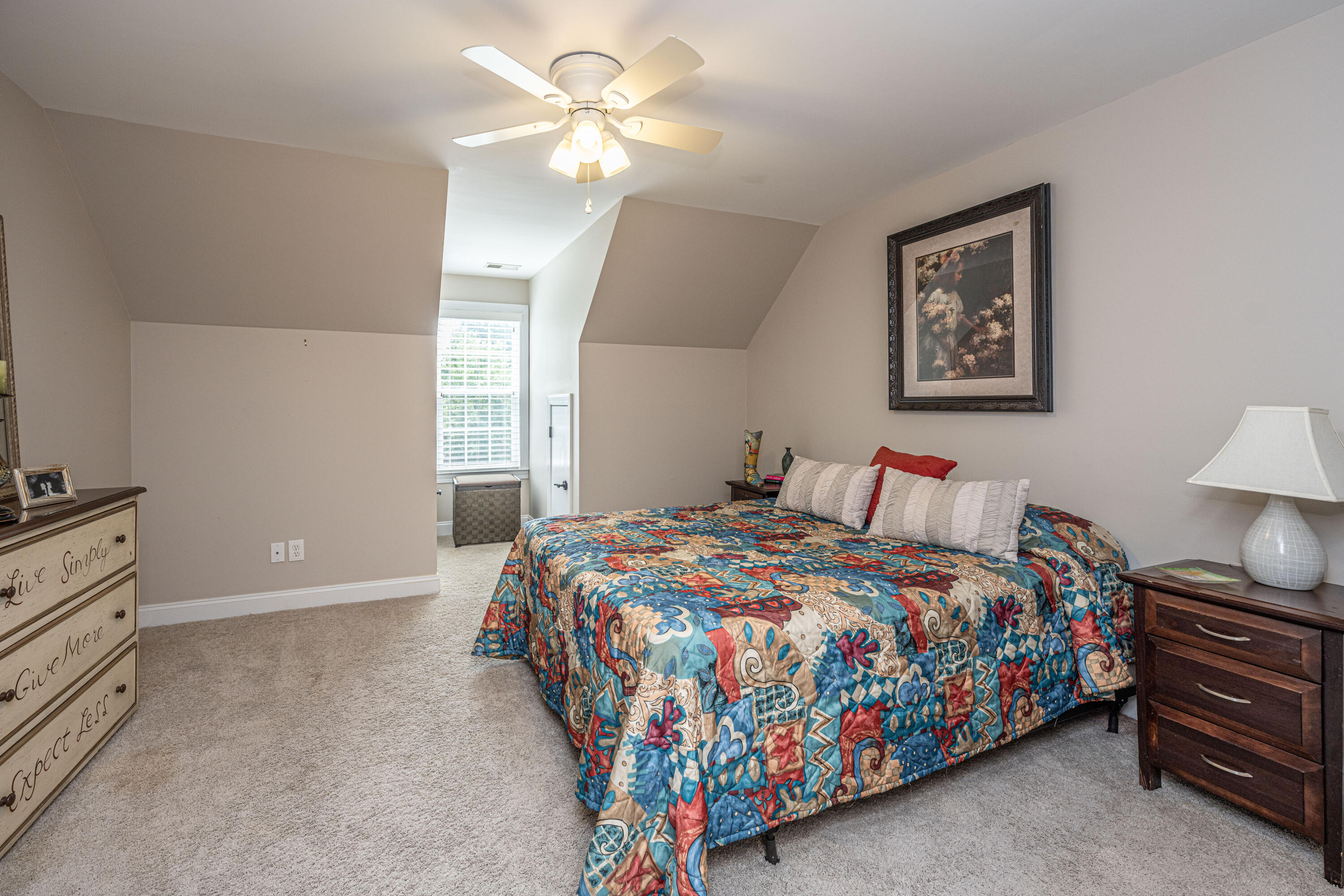5489 Clearview Drive