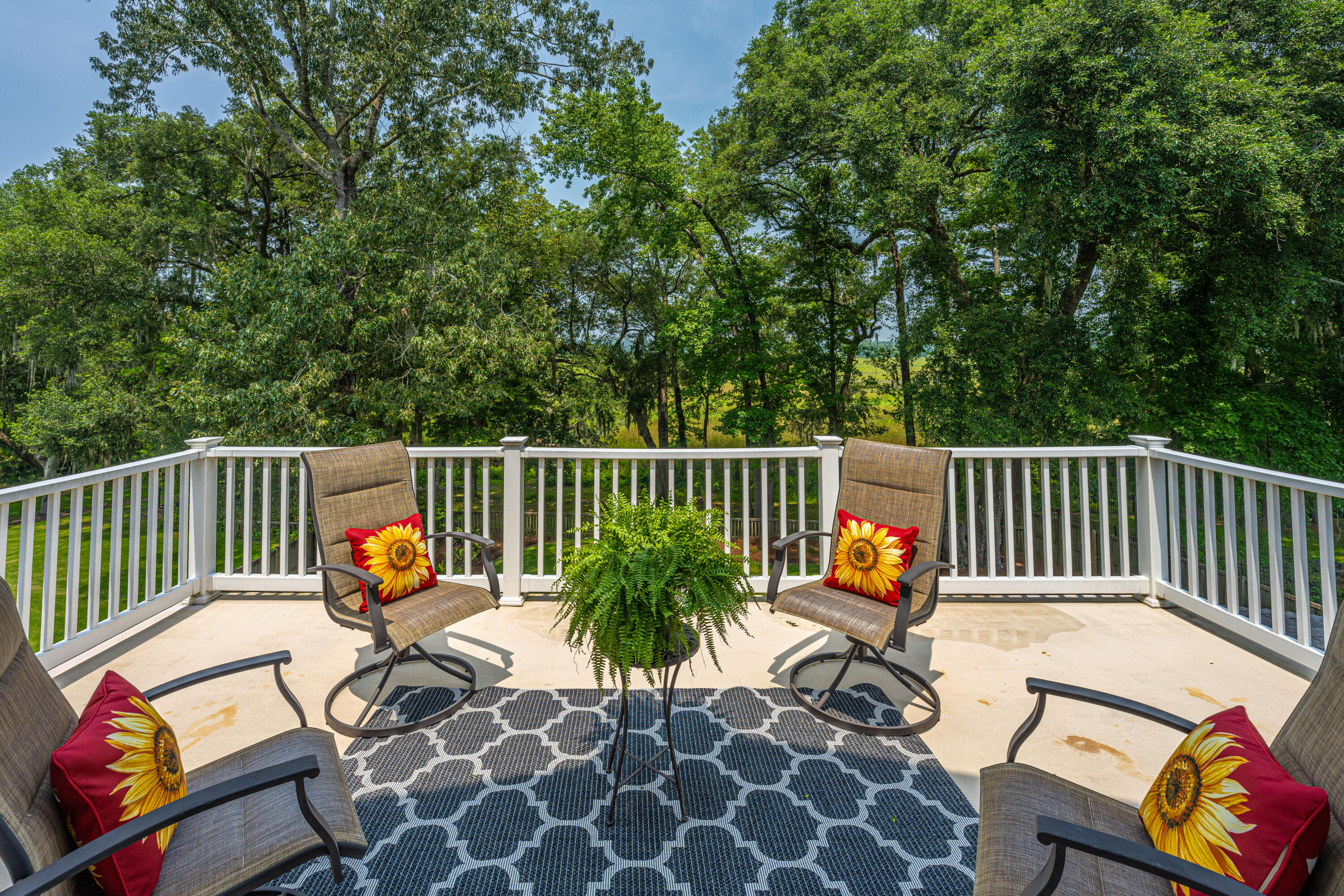 5489 Clearview Drive