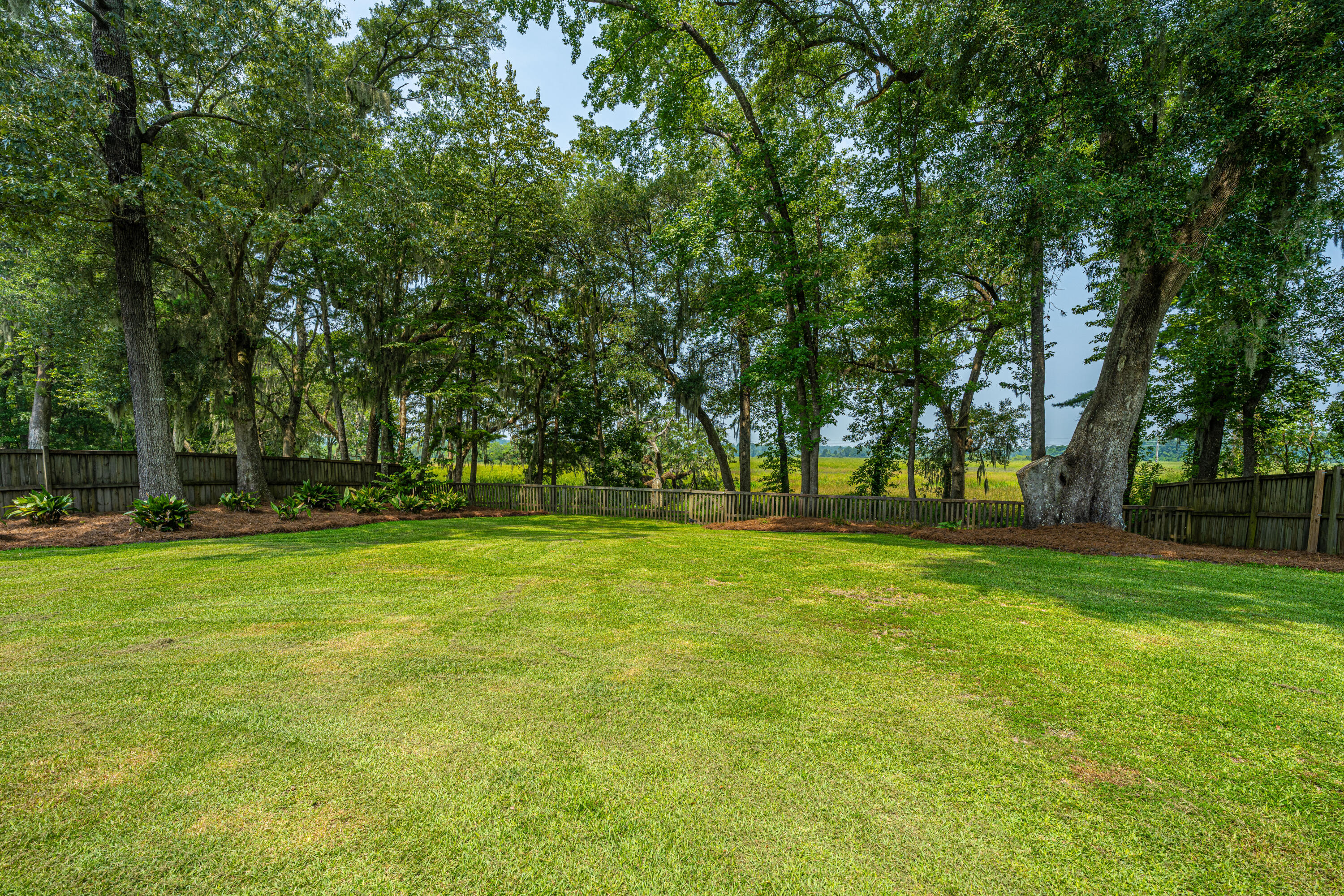 5489 Clearview Drive