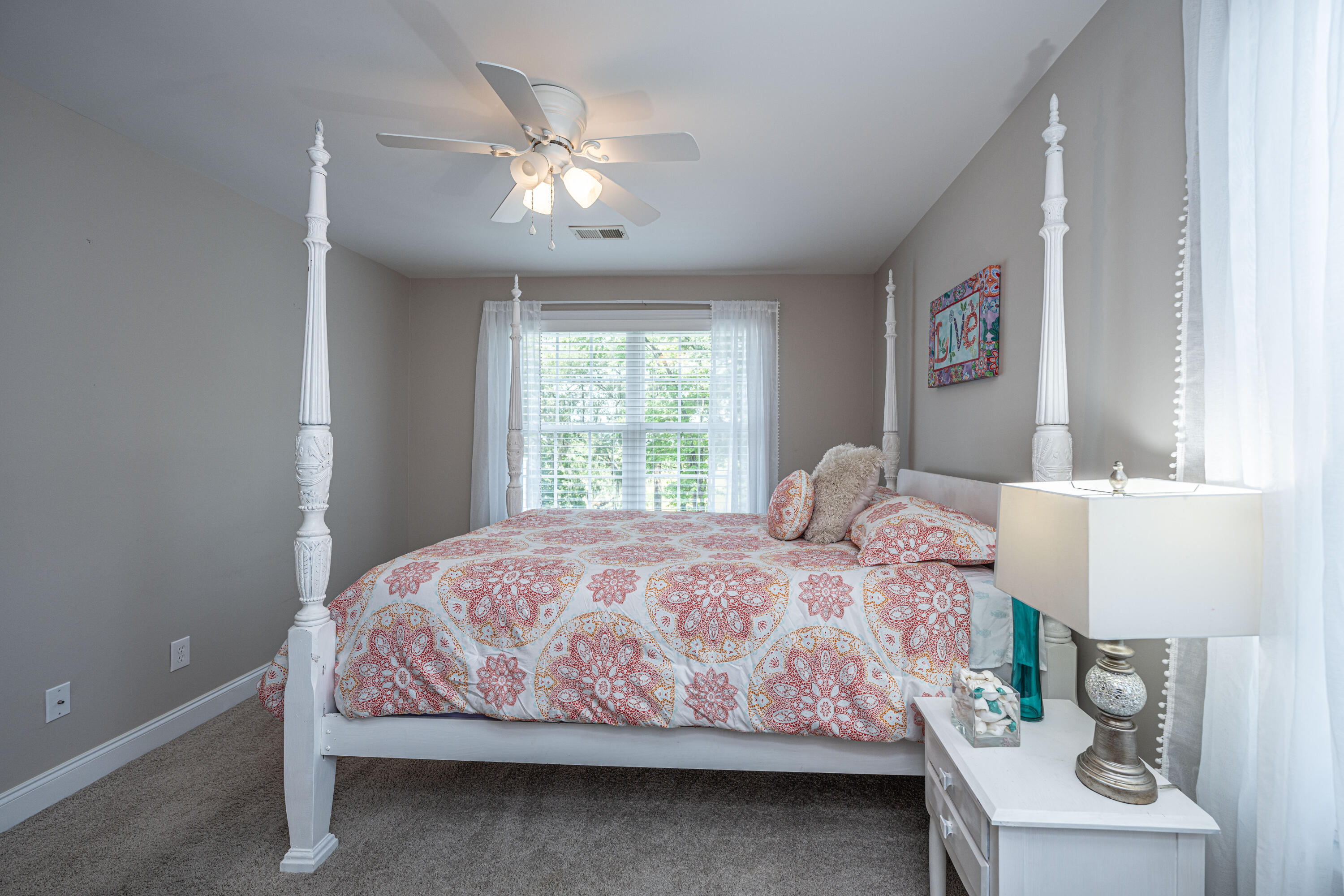 5489 Clearview Drive