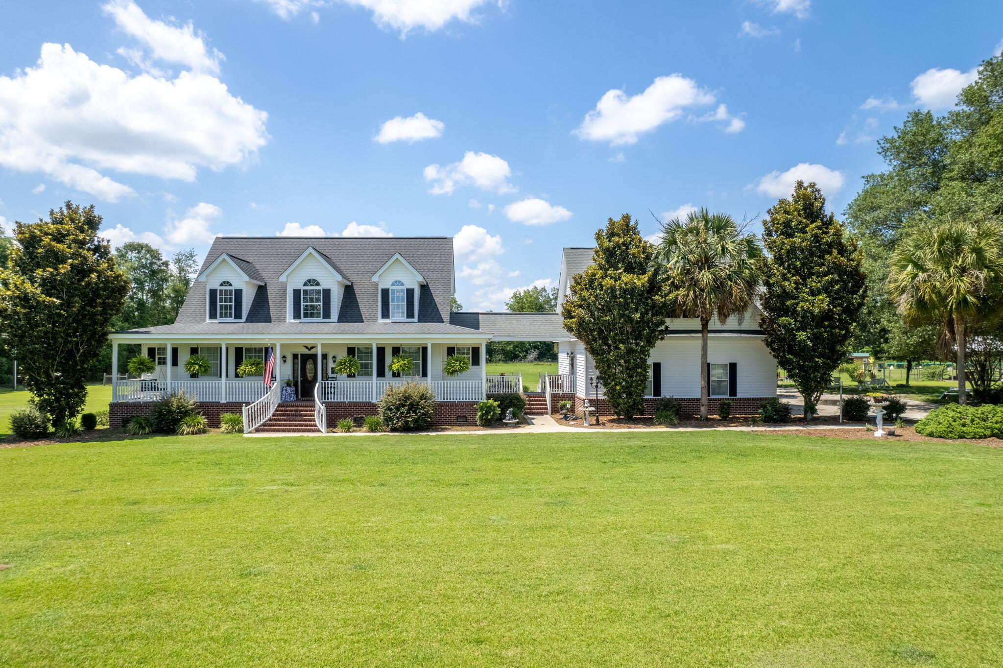 889 N Highway 15