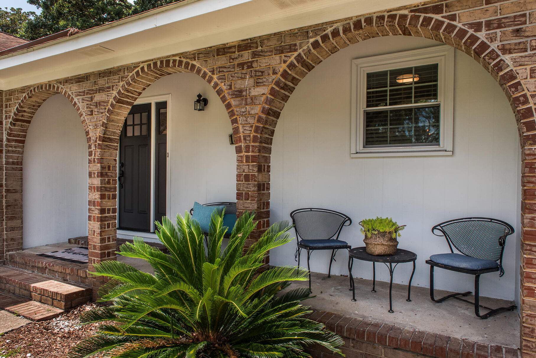 1426 Manor Boulevard