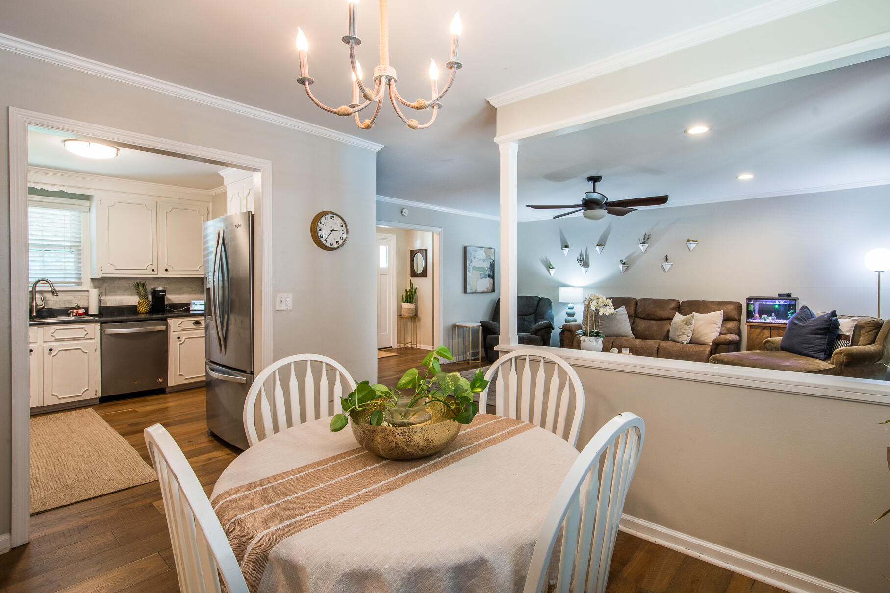 1426 Manor Boulevard