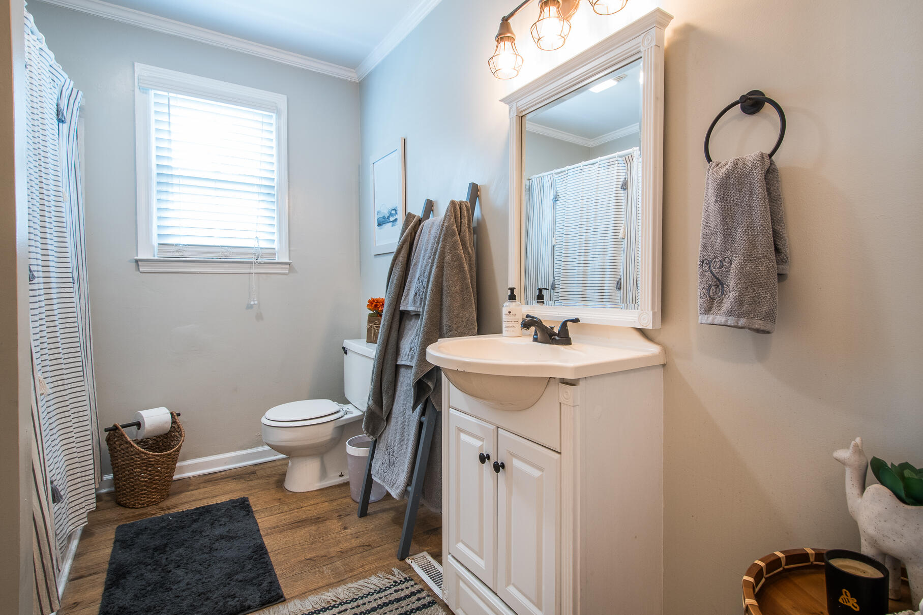 1426 Manor Boulevard