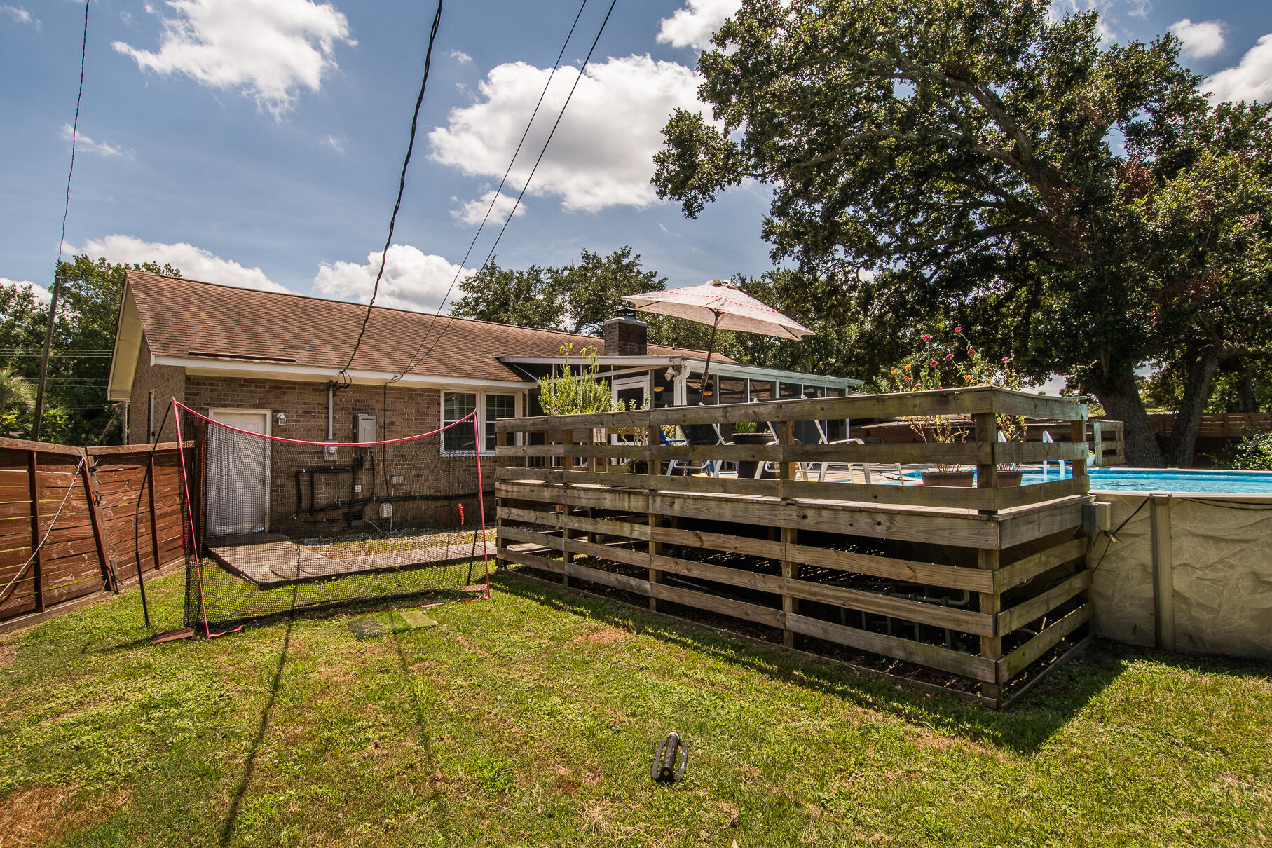 1426 Manor Boulevard