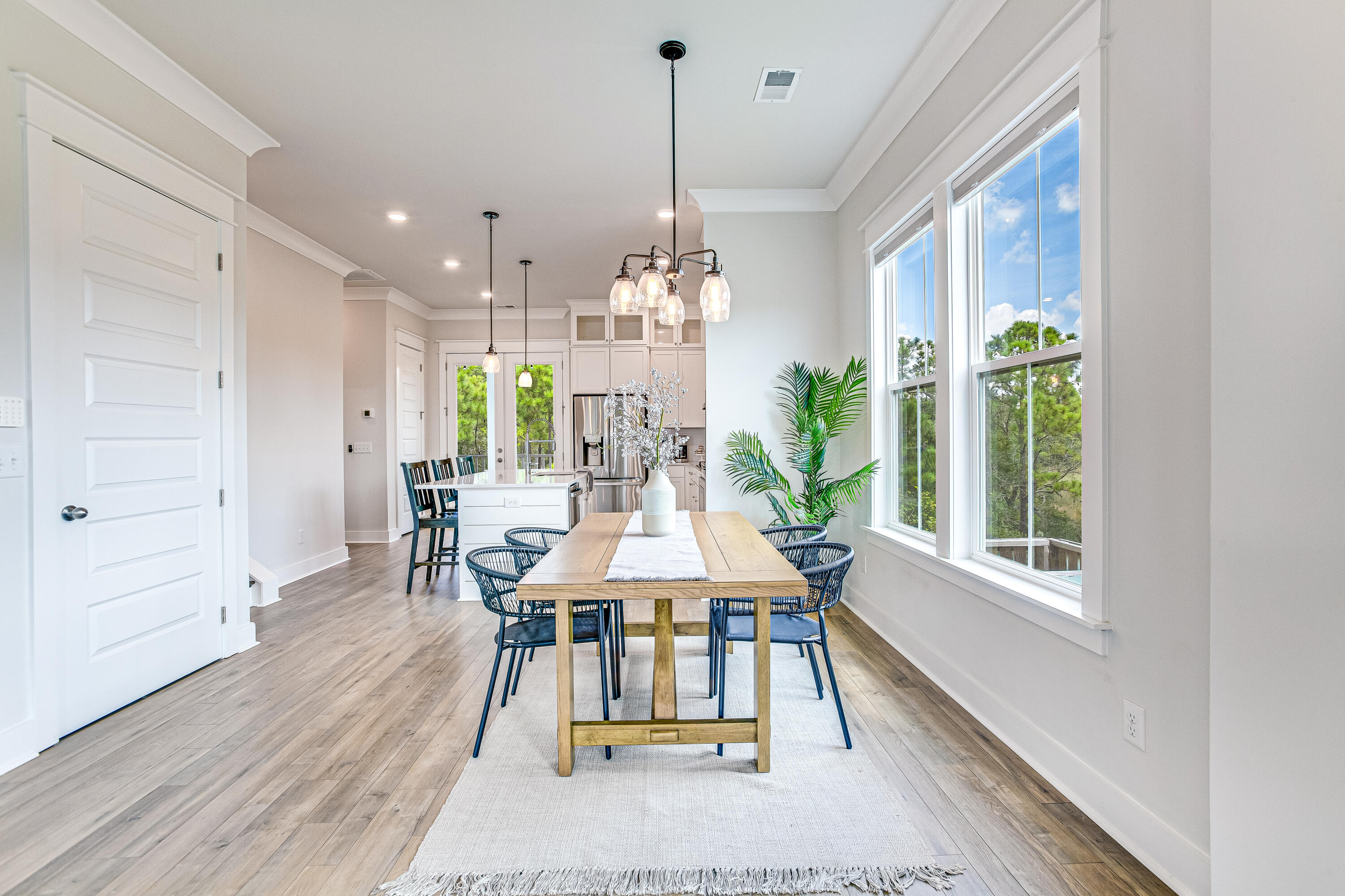 814 Kings Oak Court # 7