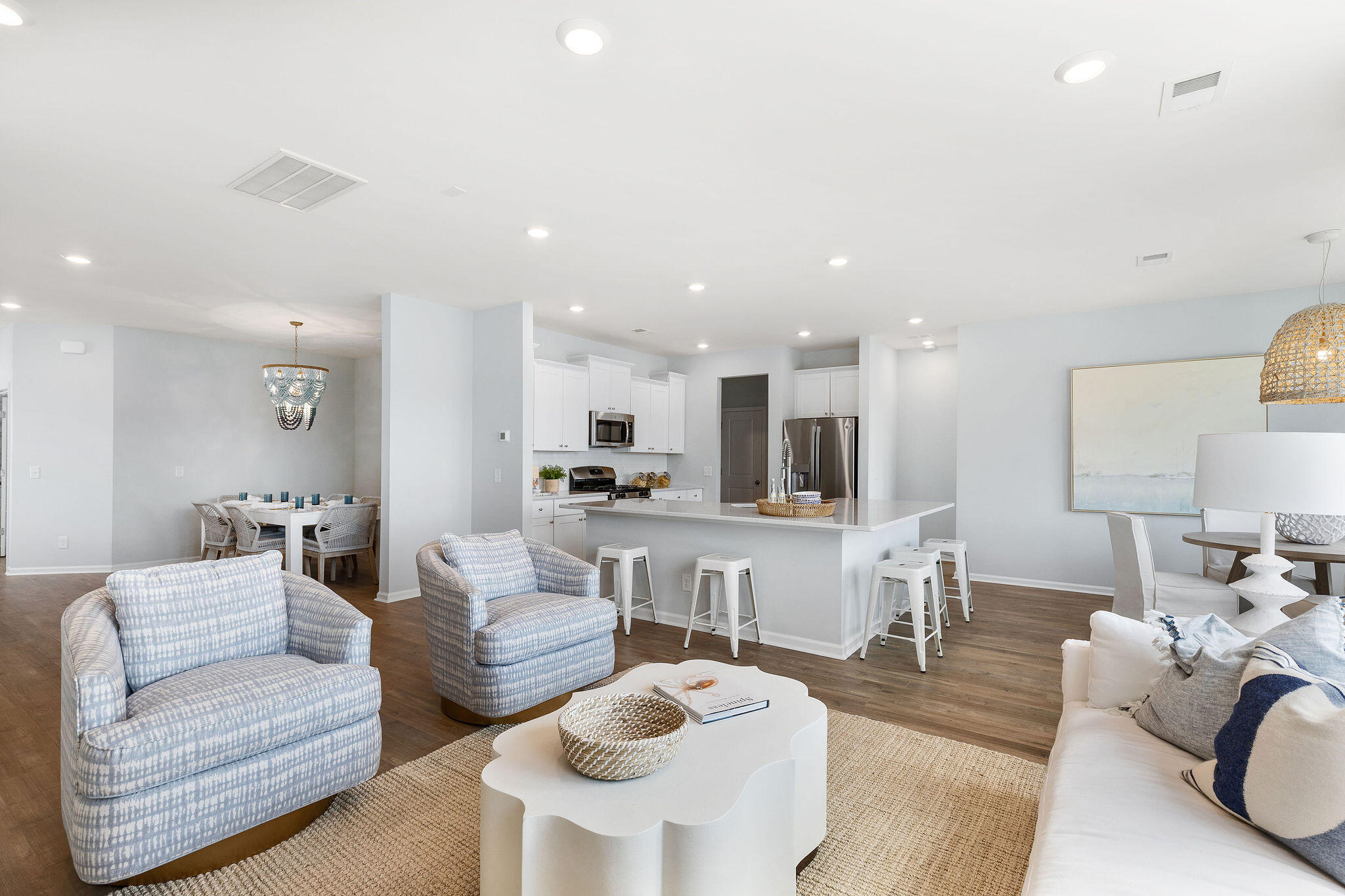 2102 Longhorn Lane