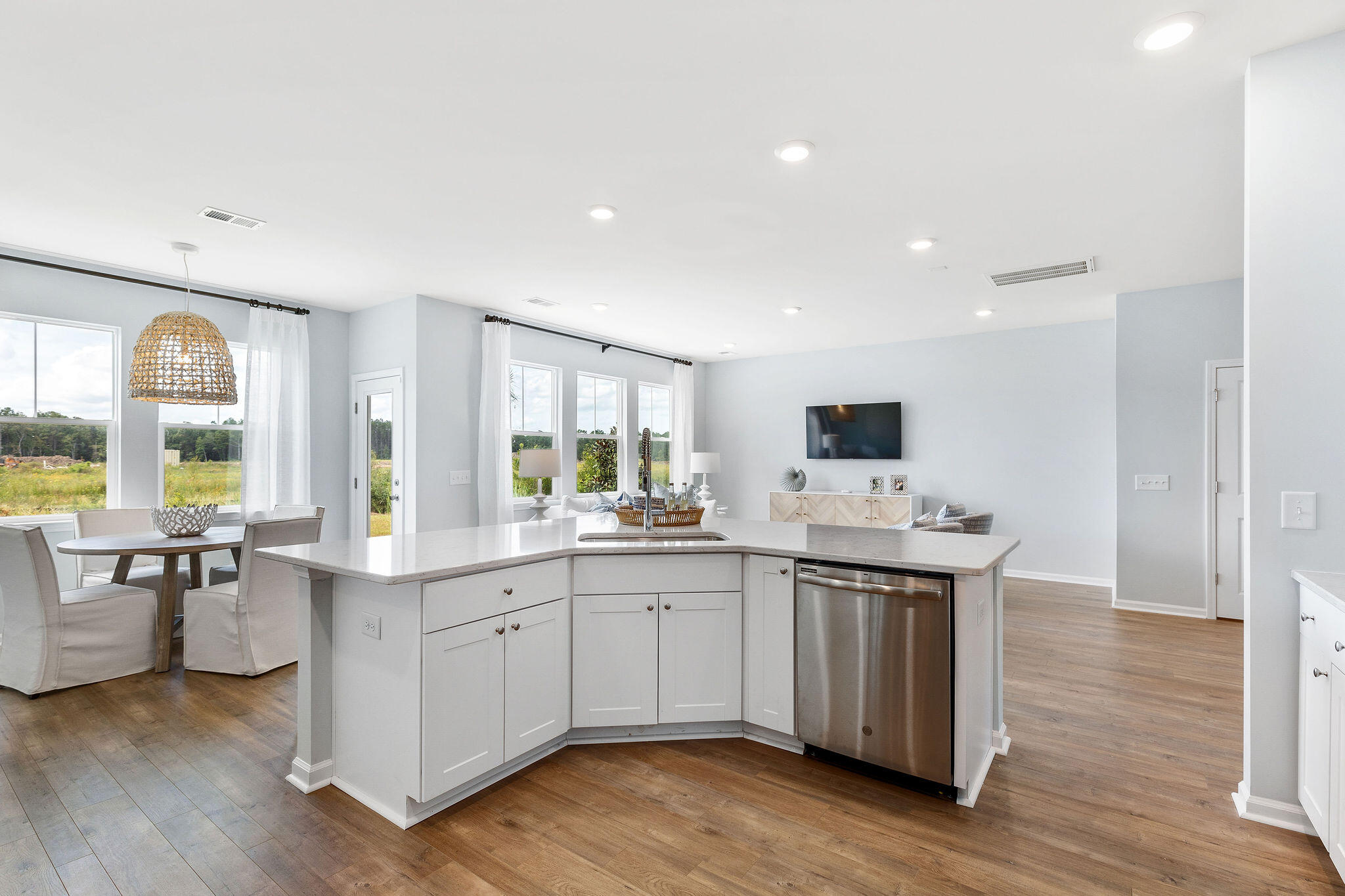 2102 Longhorn Lane