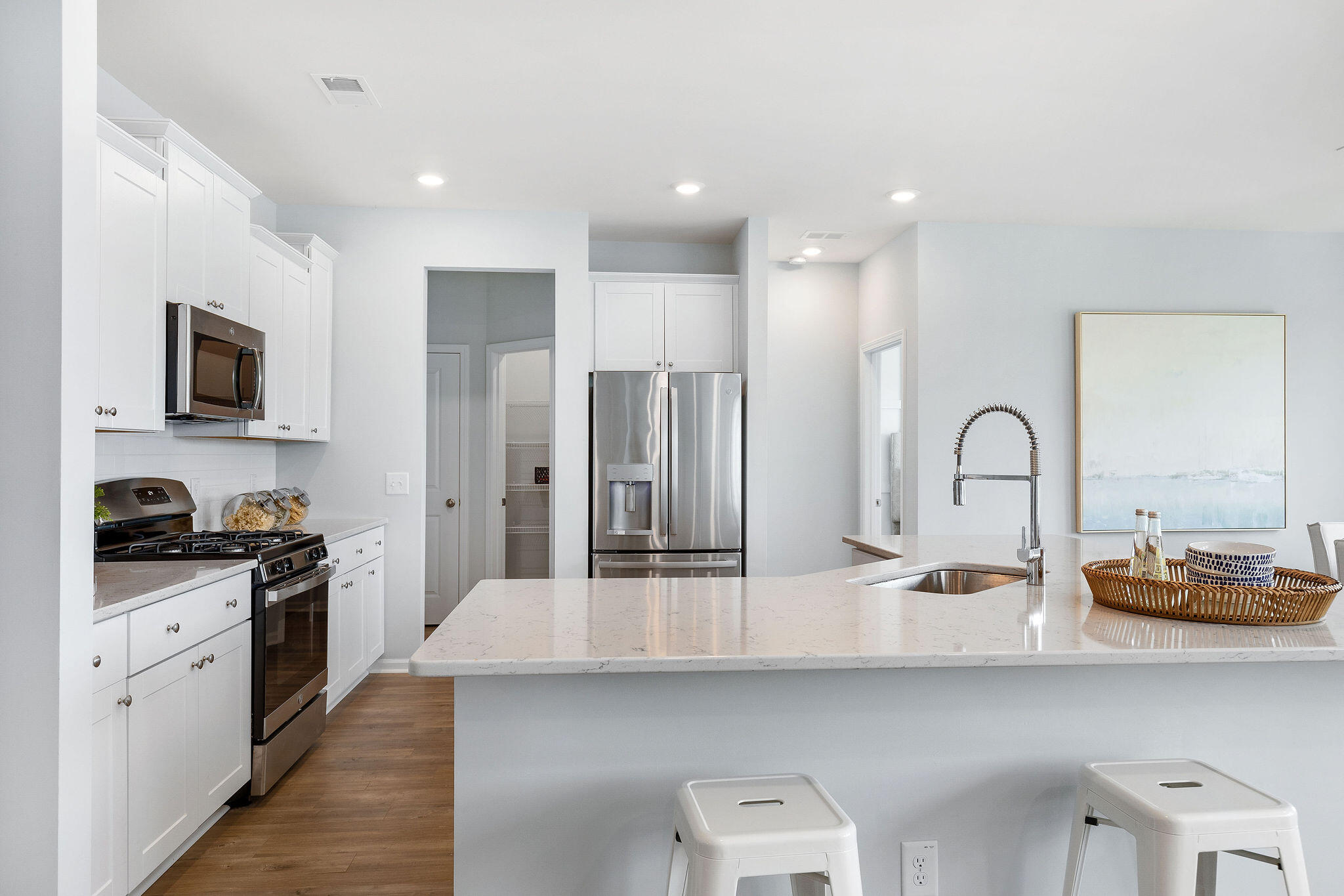 2102 Longhorn Lane