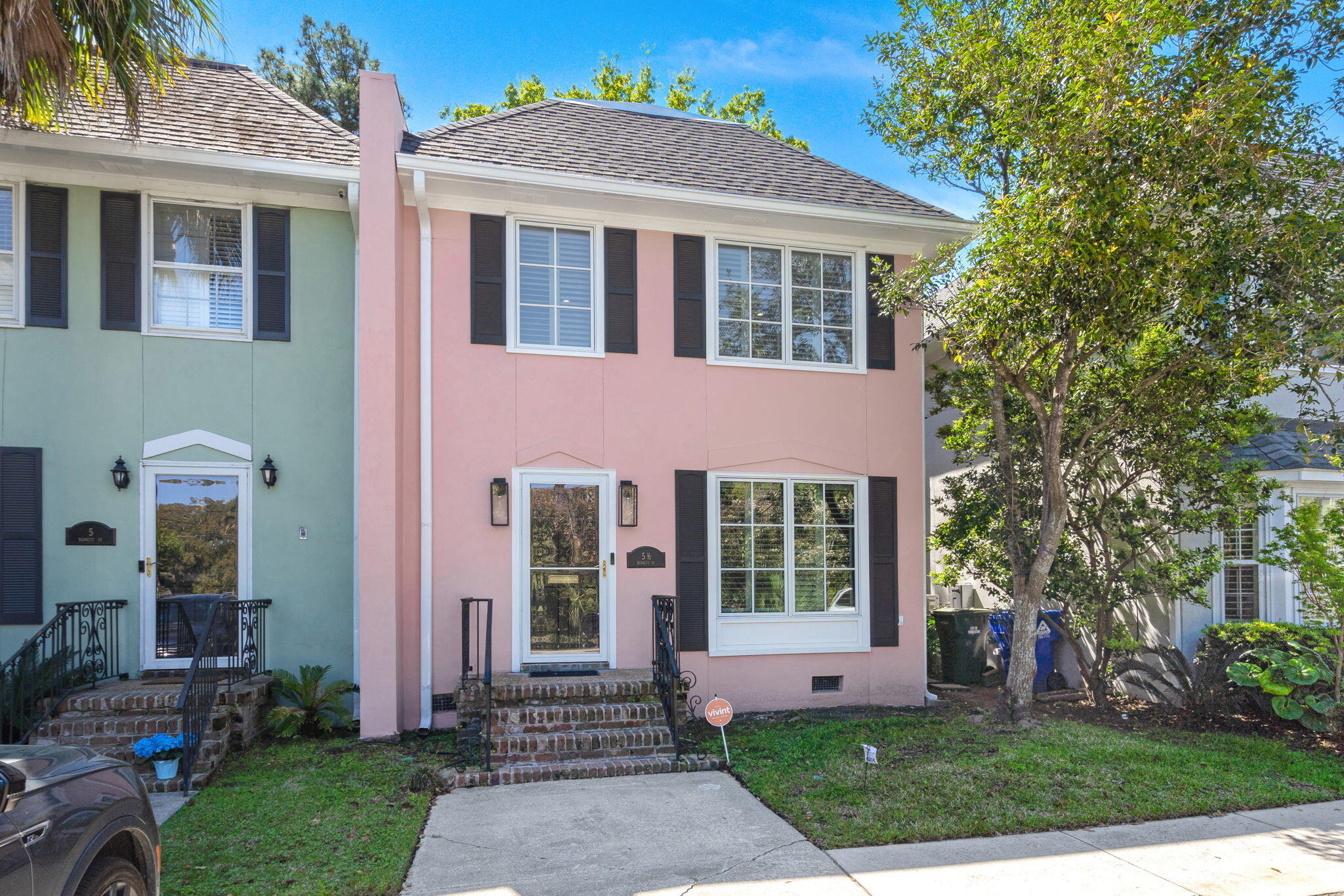 5 Bennett 5 1/2 Street