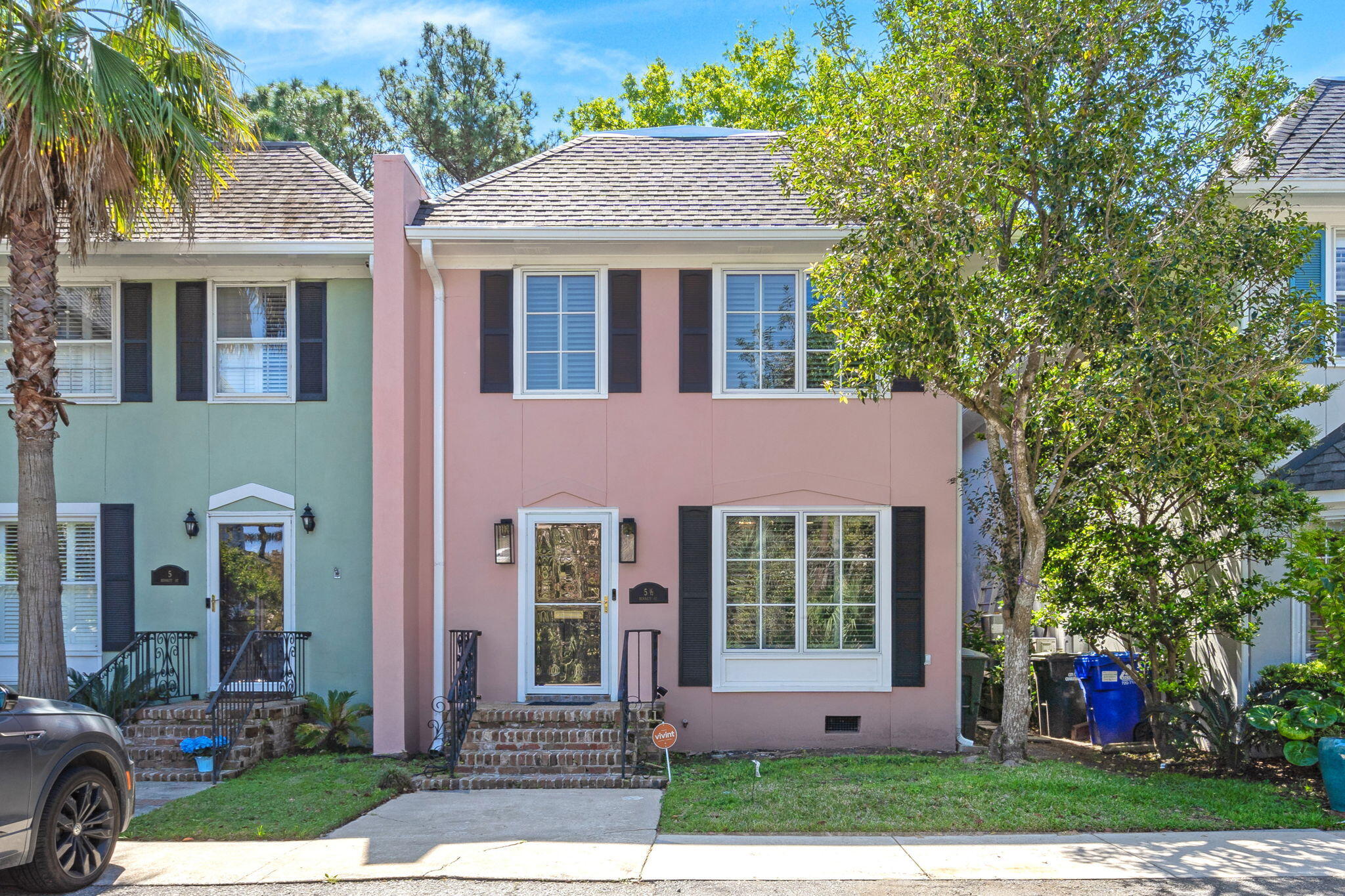 5 Bennett 5 1/2 Street