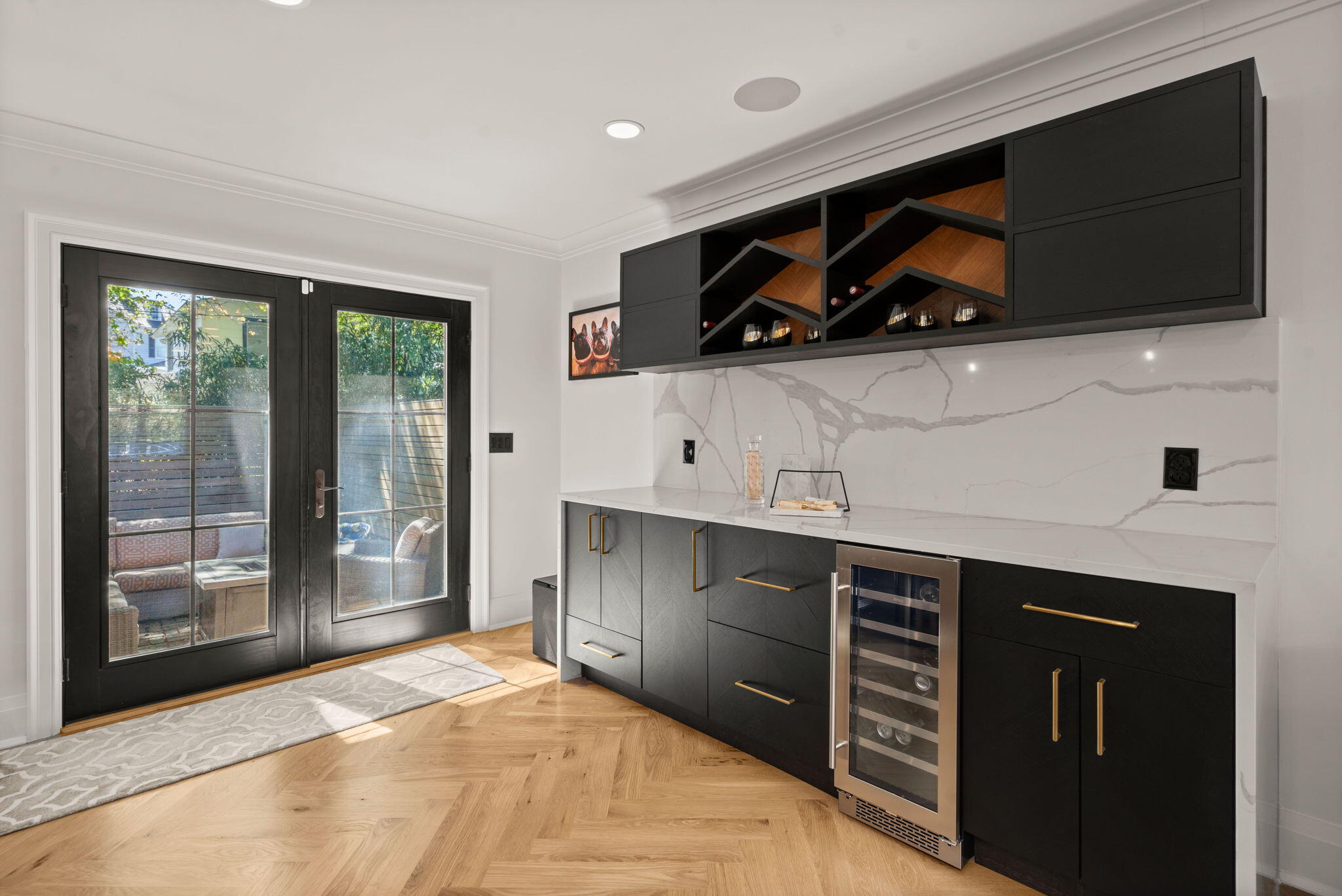 5 Bennett 5 1/2 Street