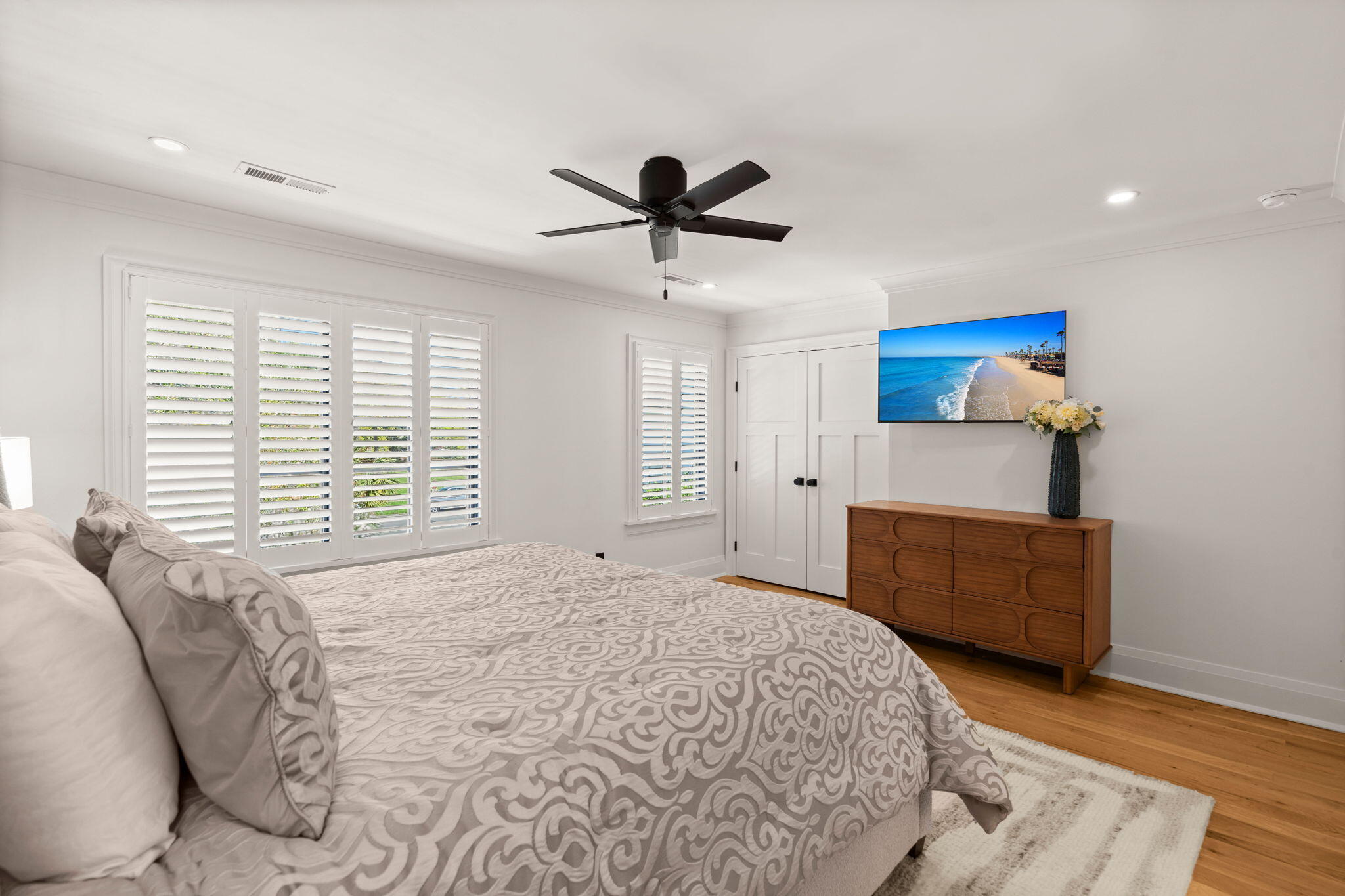 5 Bennett 5 1/2 Street