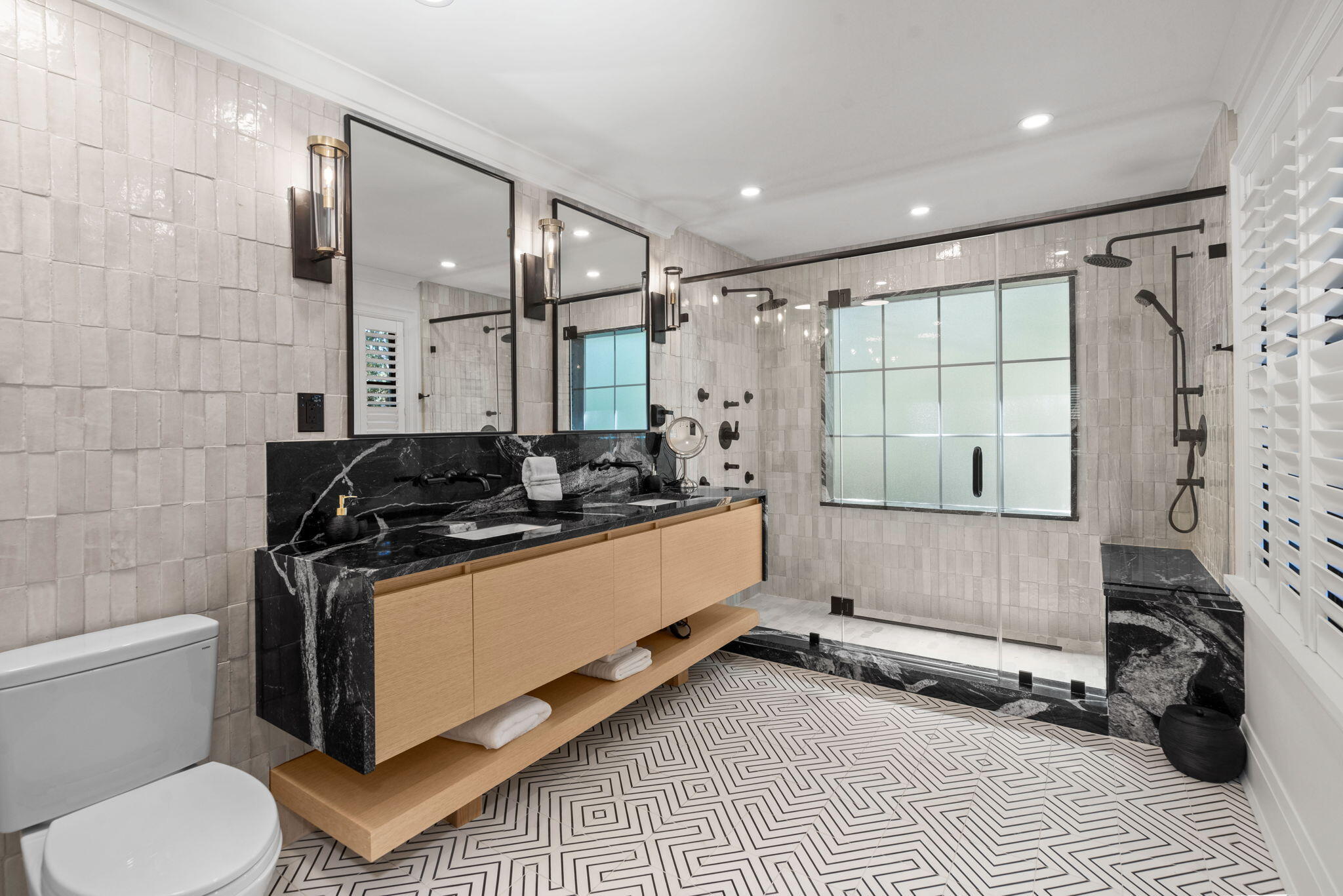 5 Bennett 5 1/2 Street