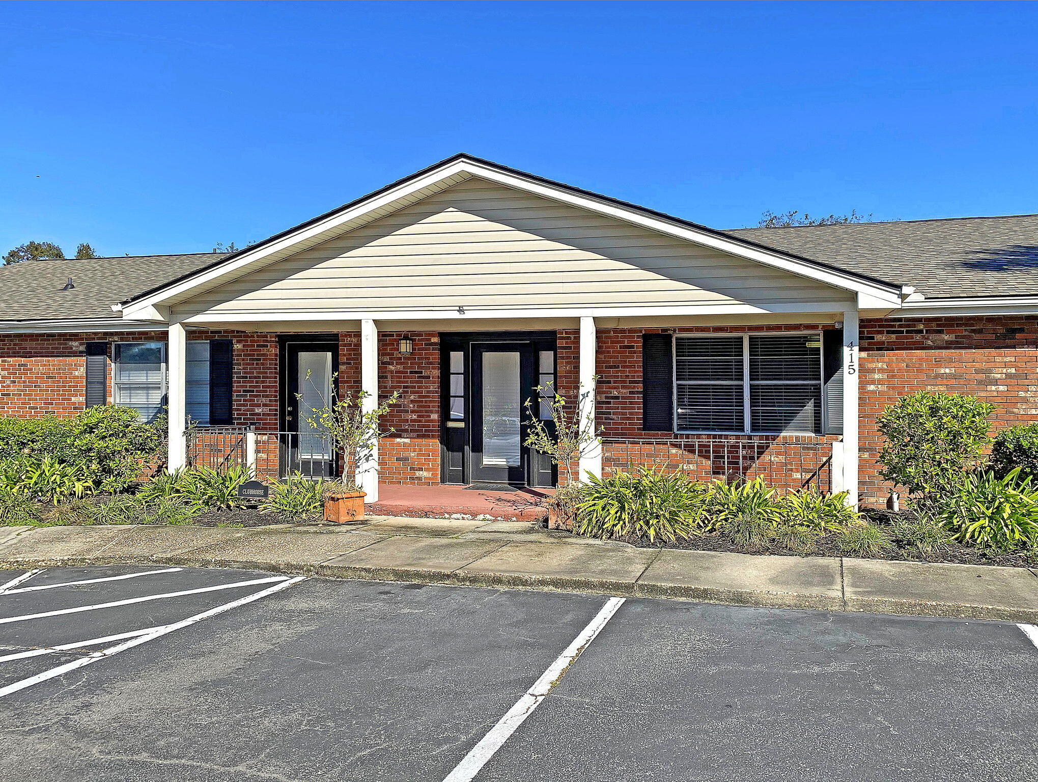 415 Parkdale Drive # 11b