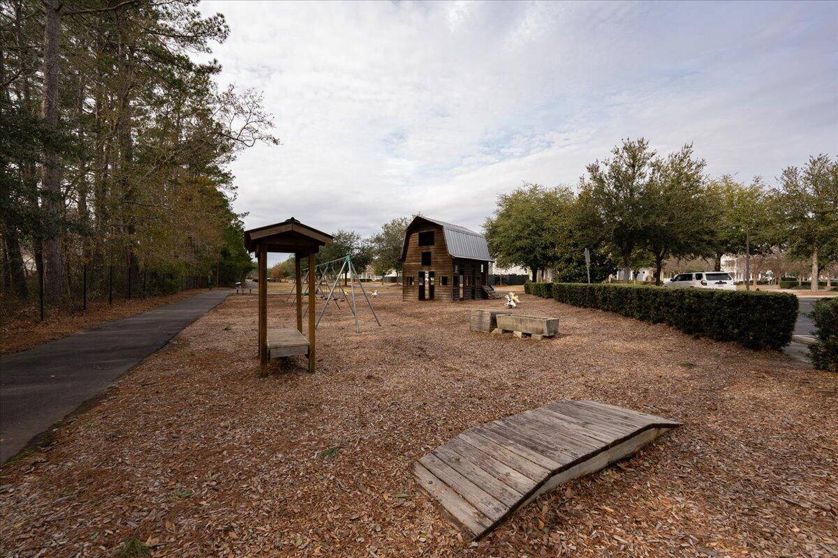 212 Ashworth Drive