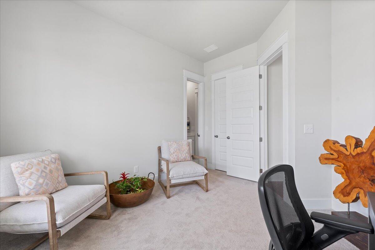 212 Ashworth Drive