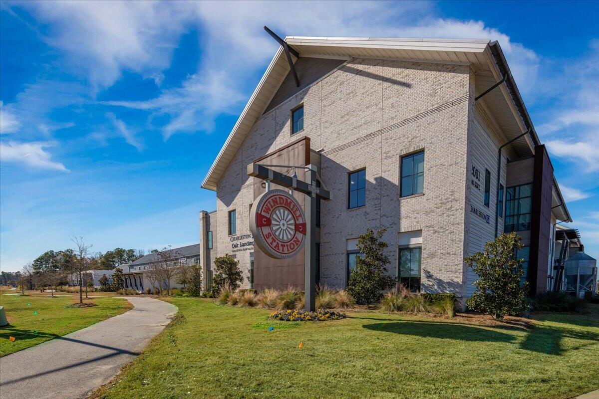 212 Ashworth Drive