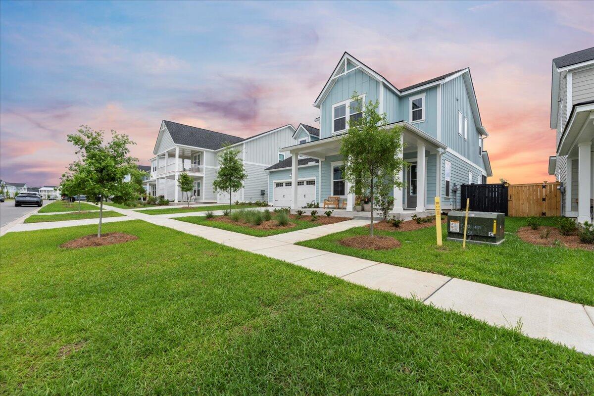 212 Ashworth Drive
