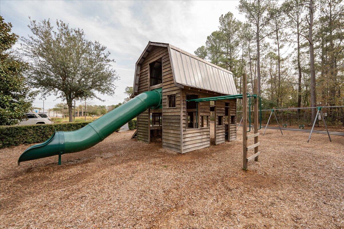 212 Ashworth Drive