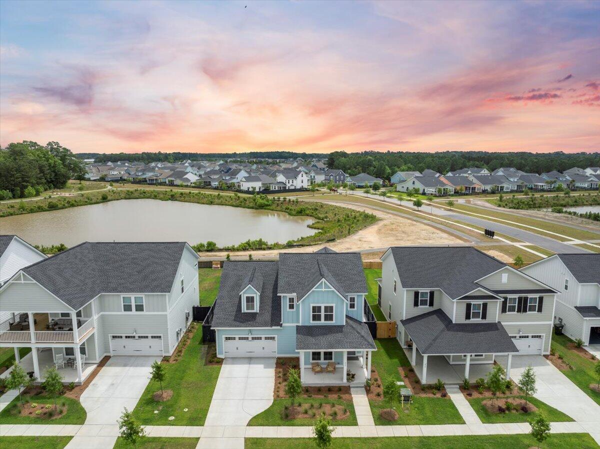 212 Ashworth Drive