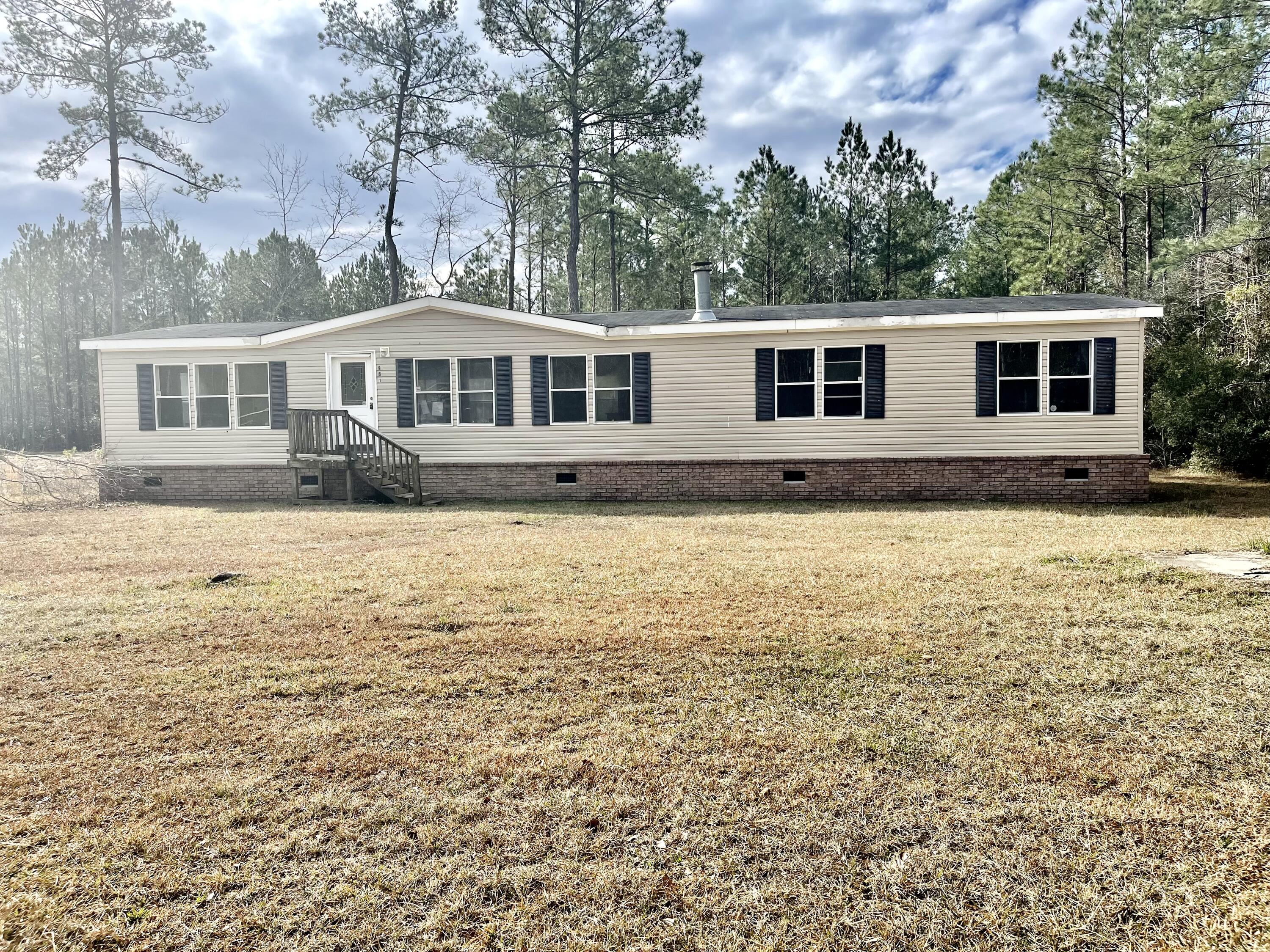 961 Hazelwood Lane