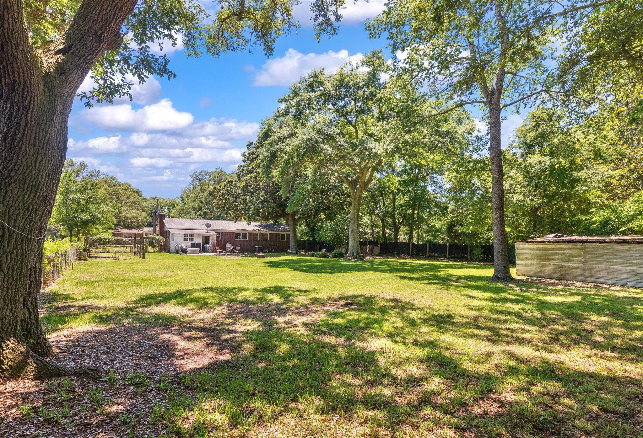 1166 Pleasant Pines Street