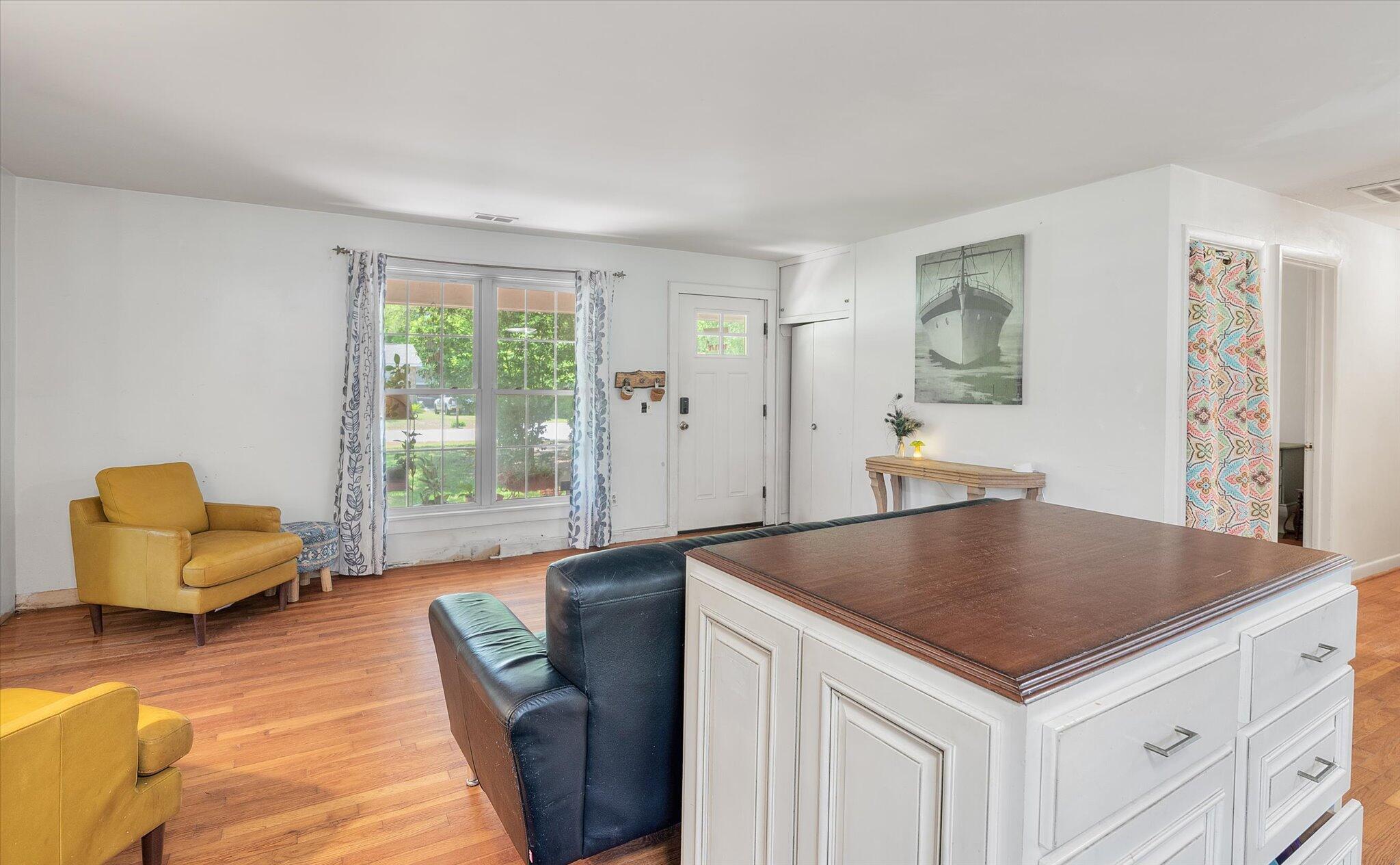 1166 Pleasant Pines Street