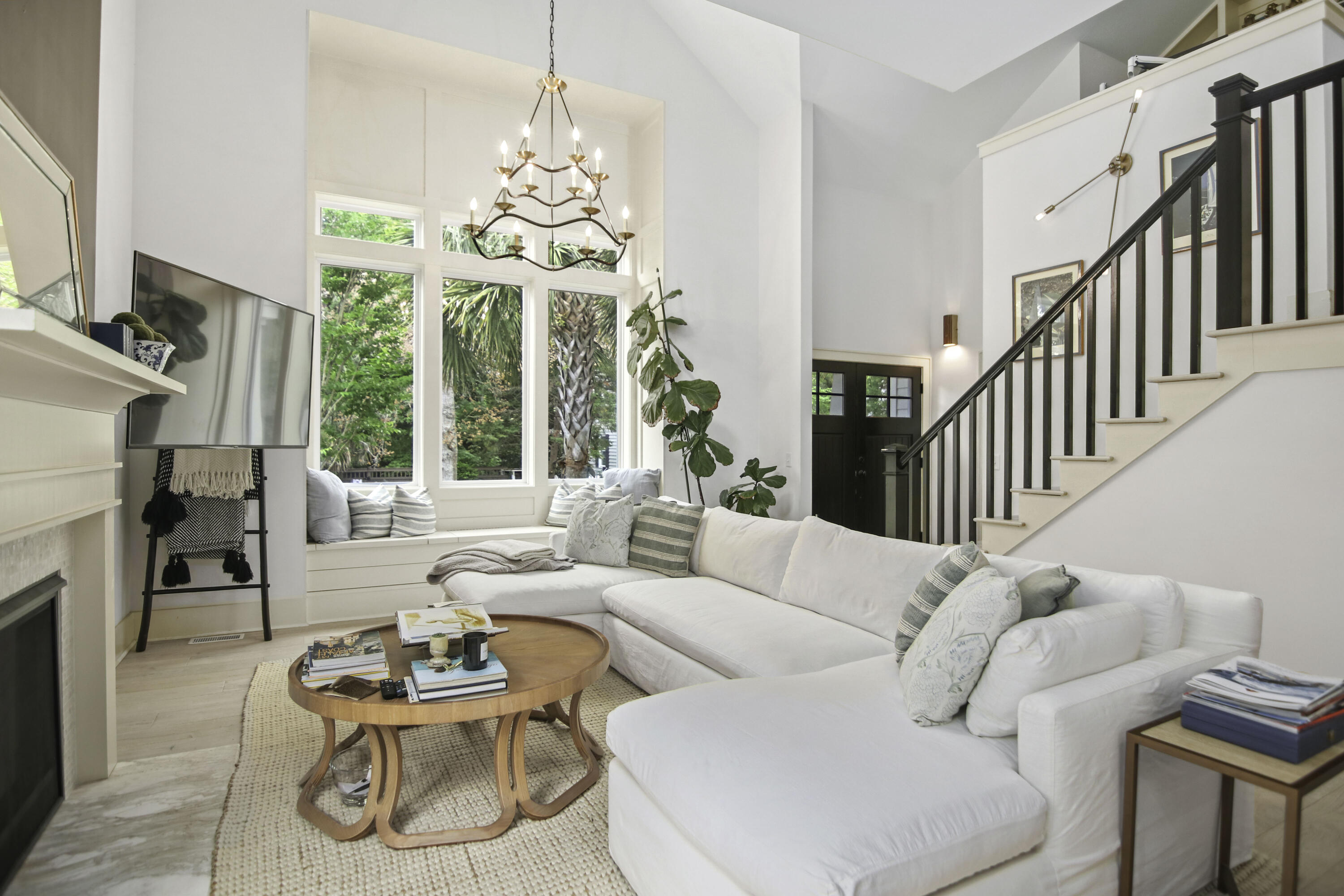 1506 Village Square